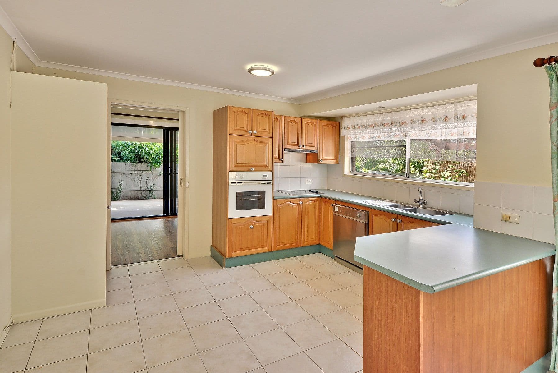 1 Kingfisher Court, Kuluin QLD 4558, Kuluin - Thumbnail 2