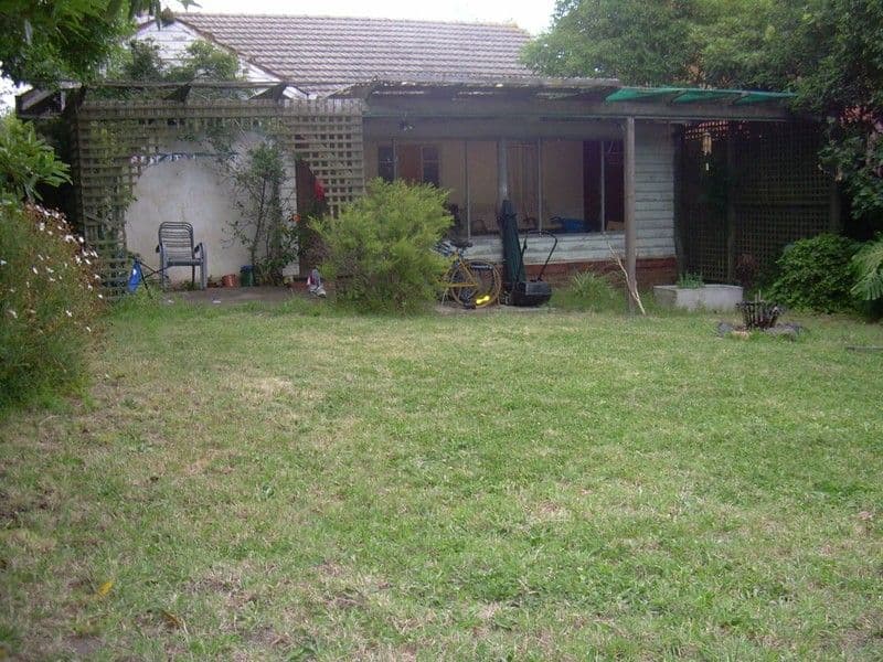 7 Hamel Street, BOX HILL SOUTH VIC 3128, Box Hill South - Thumbnail 2