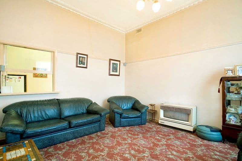 50 Chaleyer Street, RESERVOIR VIC 3073, Reservoir - Thumbnail 3