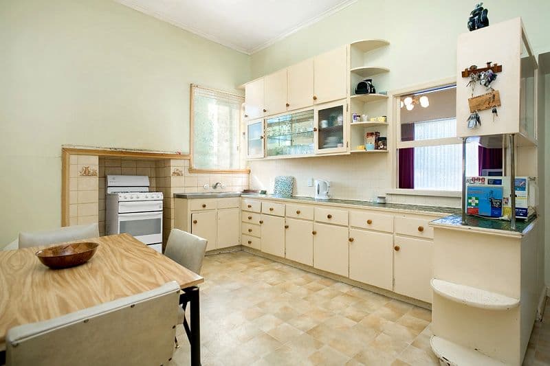 50 Chaleyer Street, RESERVOIR VIC 3073, Reservoir - Thumbnail 4