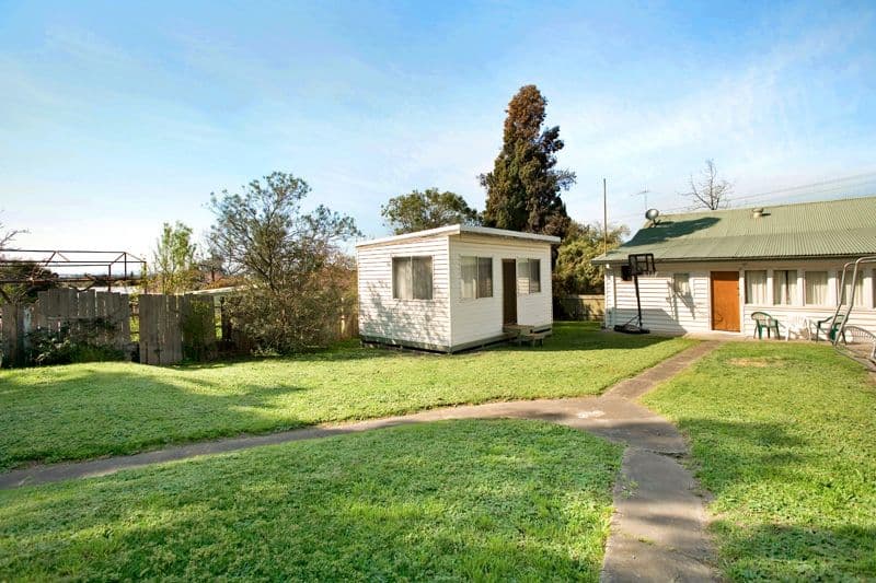 50 Chaleyer Street, RESERVOIR VIC 3073, Reservoir - Thumbnail 5