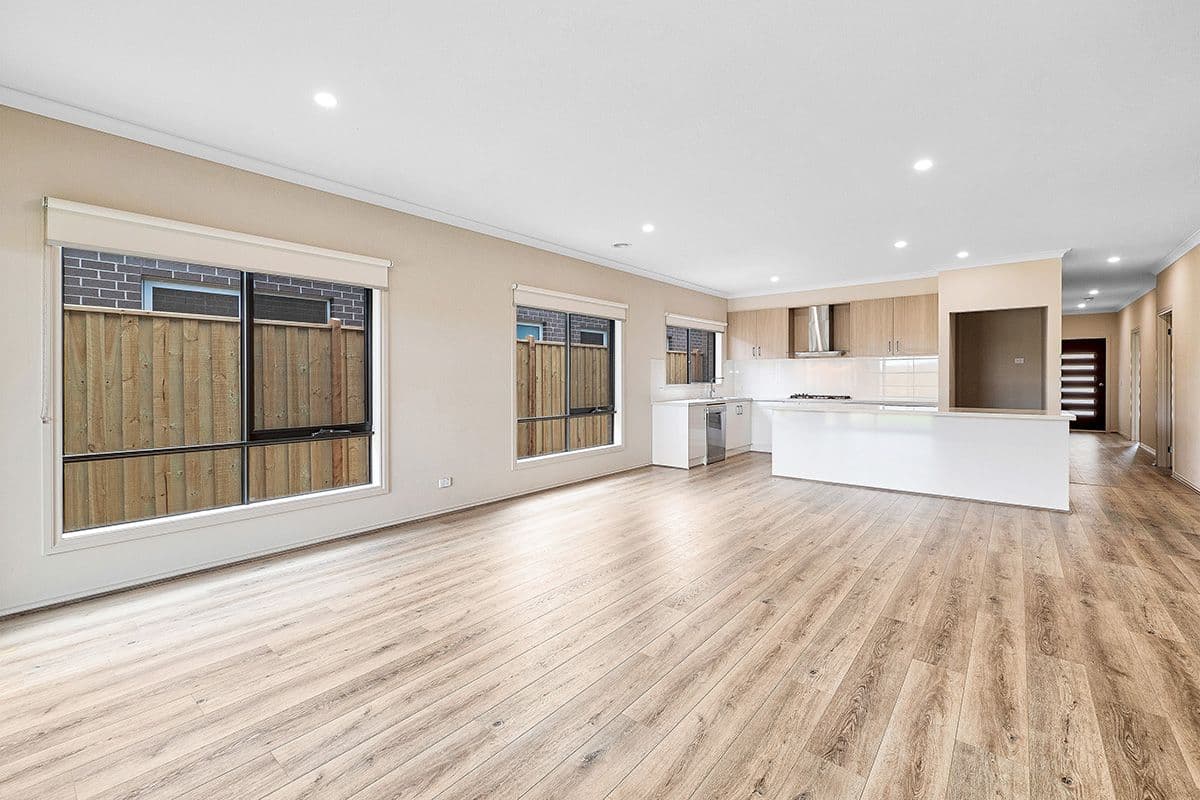 80 Fenway Boulevard, Clyde North VIC 3978, Clyde North - Thumbnail 3