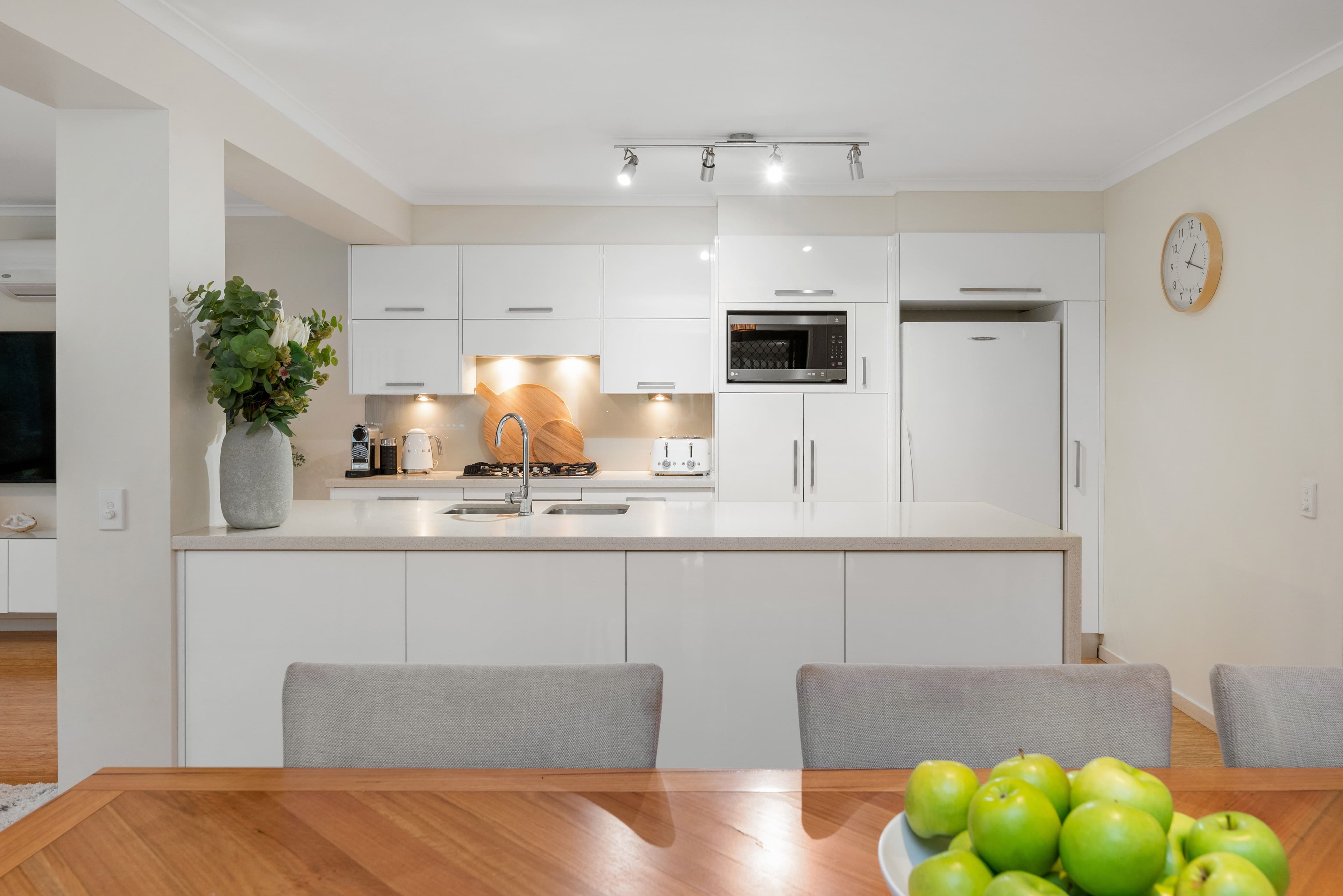 13 Montrose Place, The Gap QLD 4061, The Gap - Thumbnail 7