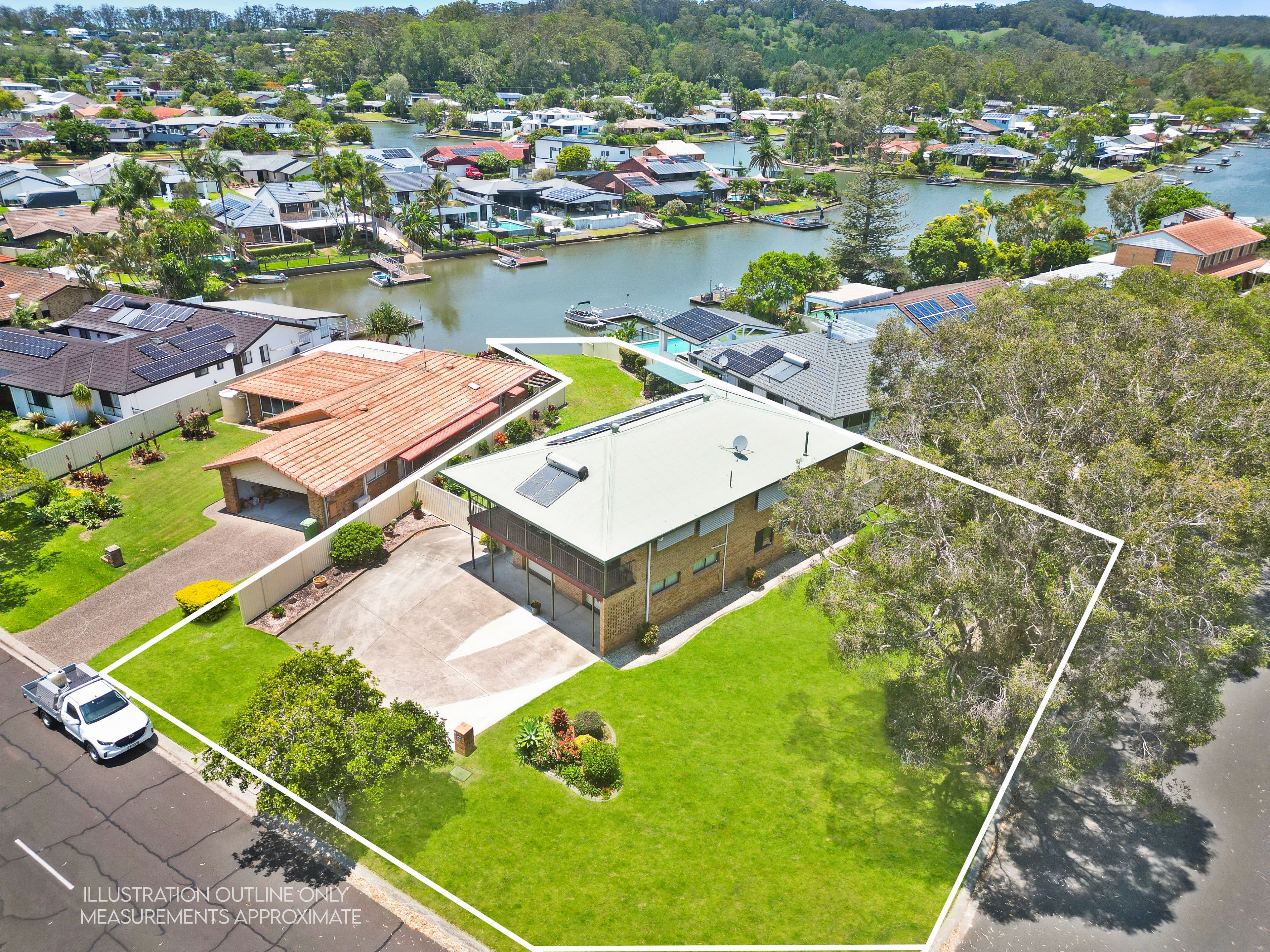 42 Mainsail Street, Currumbin Waters QLD 4223, Currumbin Waters - Image 1