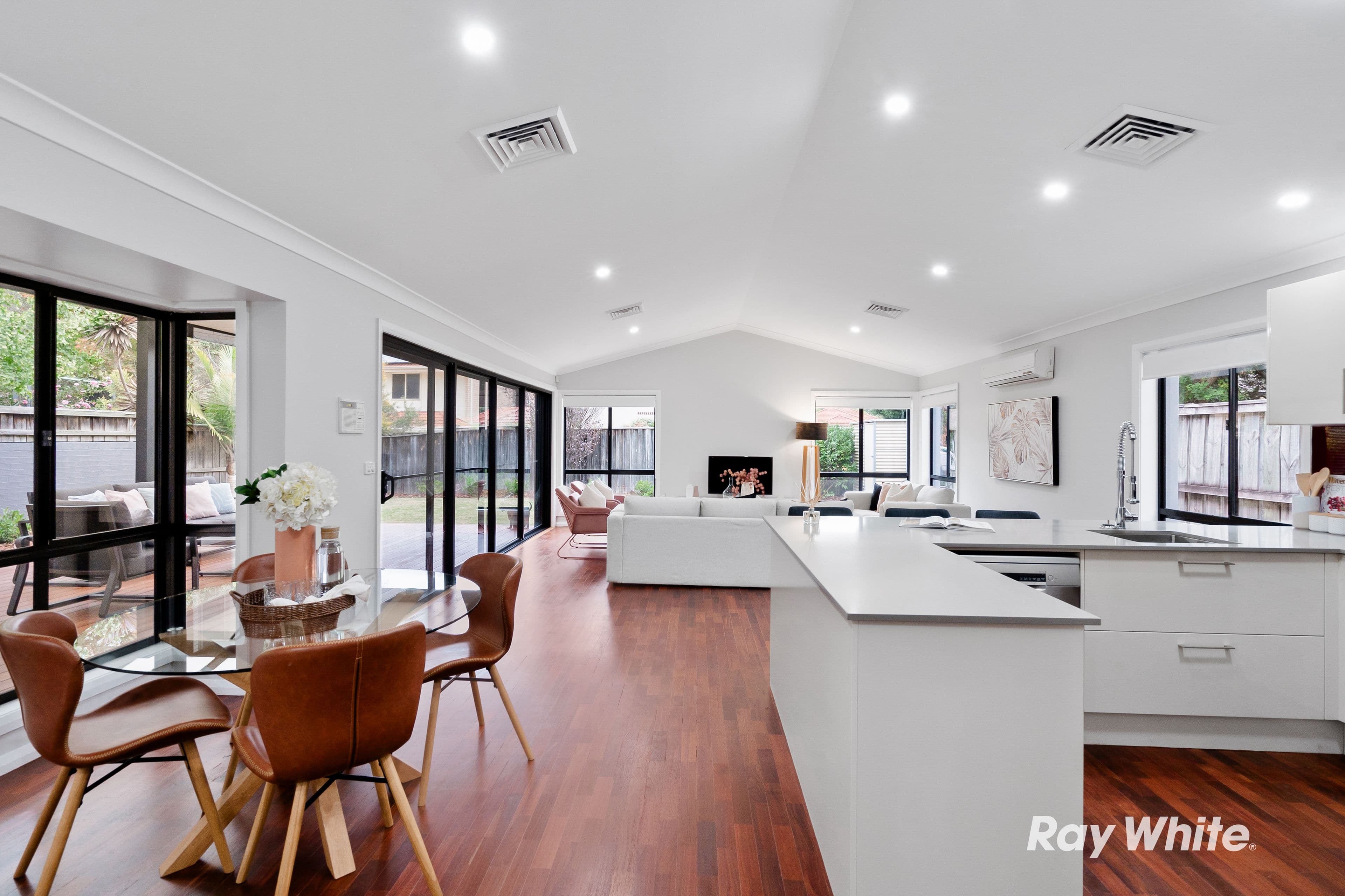 15 Roxburgh Crescent, Stanhope Gardens NSW 2768, Stanhope Gardens - Thumbnail 2
