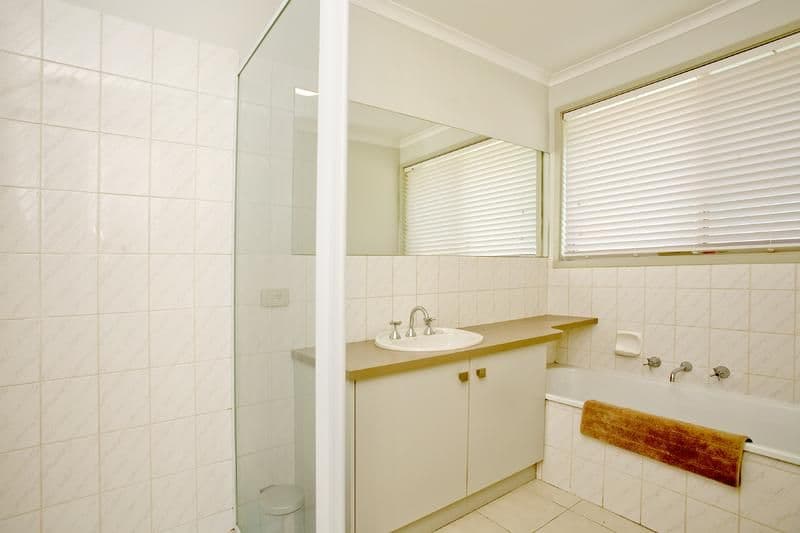 2 Newcomen Court, LARA VIC 3212, Lara - Thumbnail 8