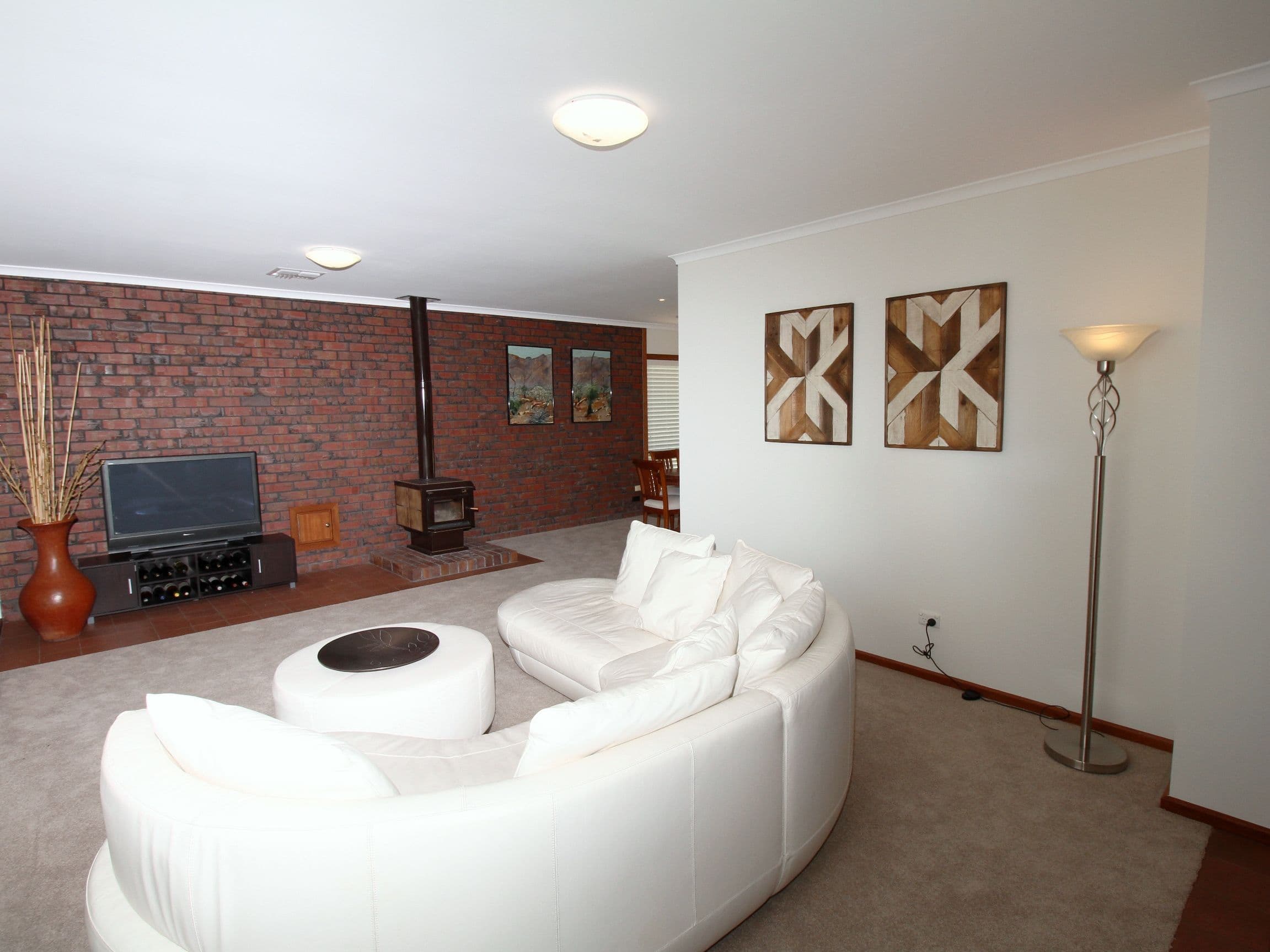 16 Foreman Road, Berri SA 5343, Berri - Thumbnail 2