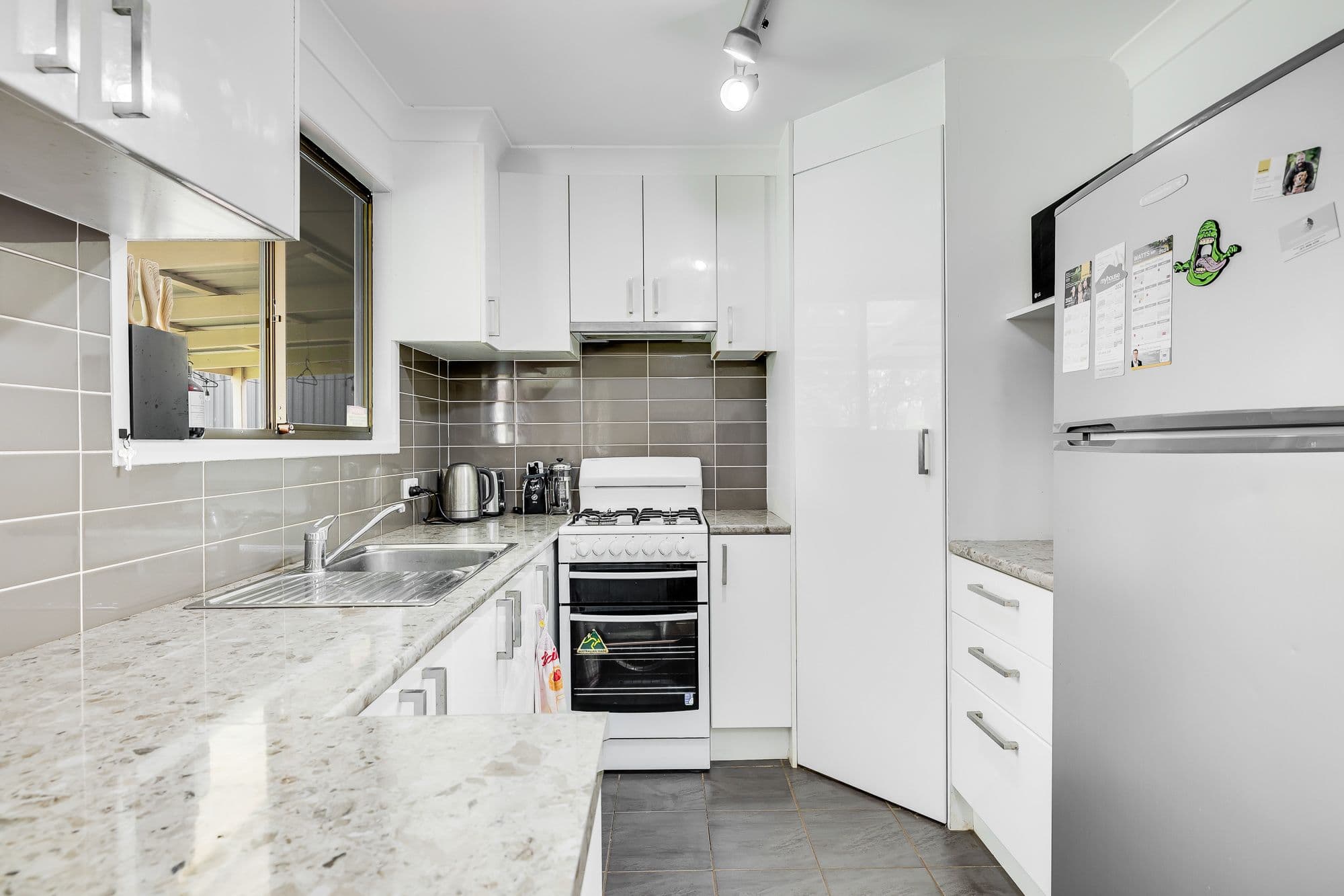 112 Hogg Street, Wilsonton Heights QLD 4350, Wilsonton Heights - Thumbnail 4