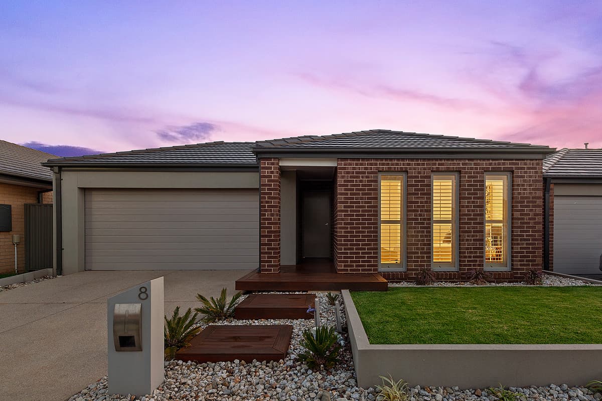 8 Stark Circuit, Cranbourne East VIC 3977, Cranbourne East - Image 1