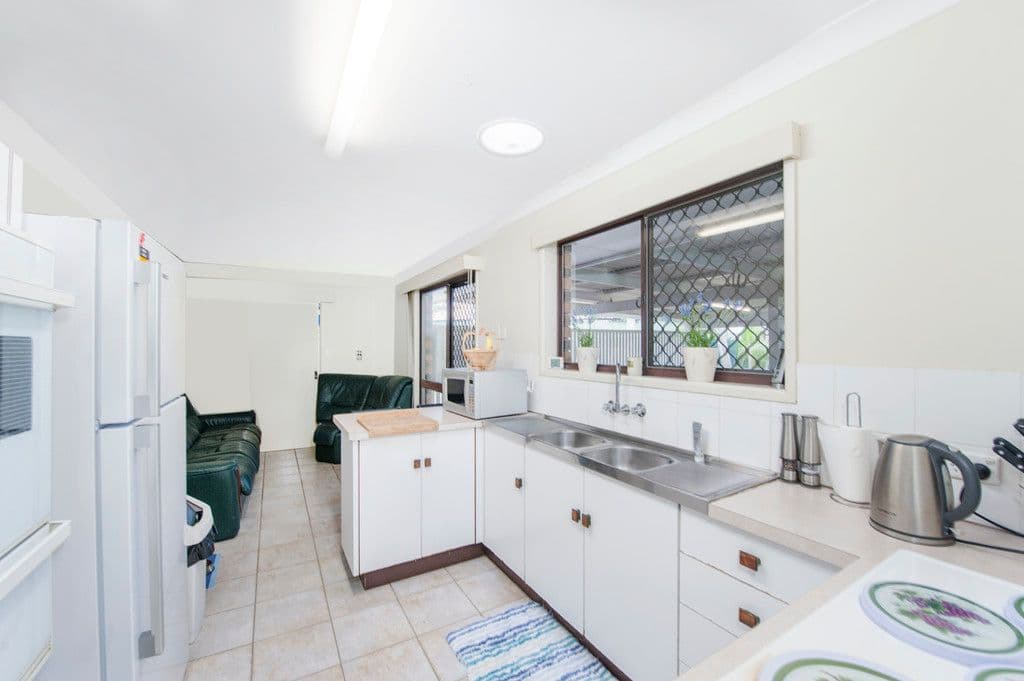 225 Springwood Road, SPRINGWOOD QLD 4127, Springwood - Thumbnail 4