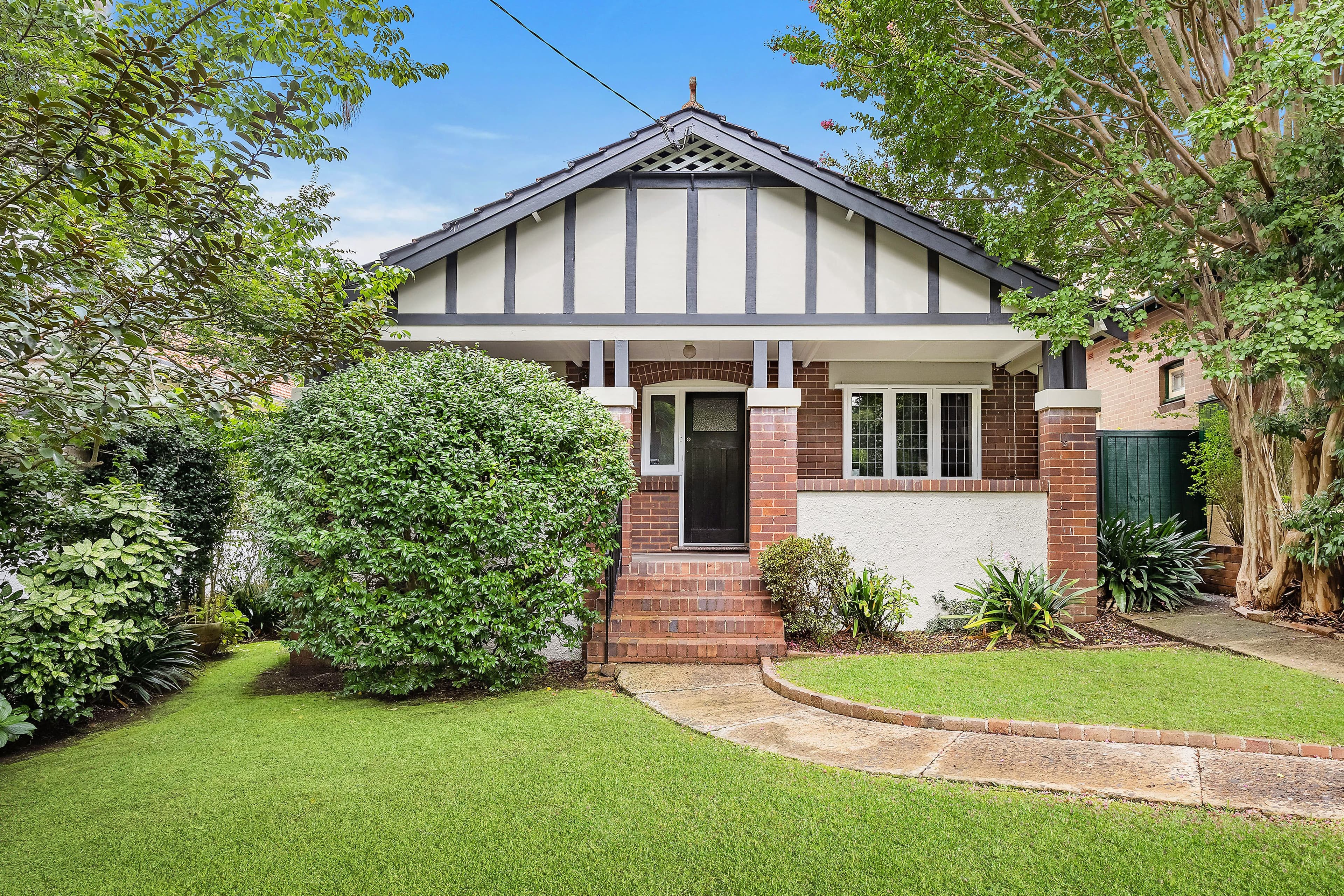 5 Illoura Avenue, Wahroonga NSW 2076, Wahroonga - Image 1