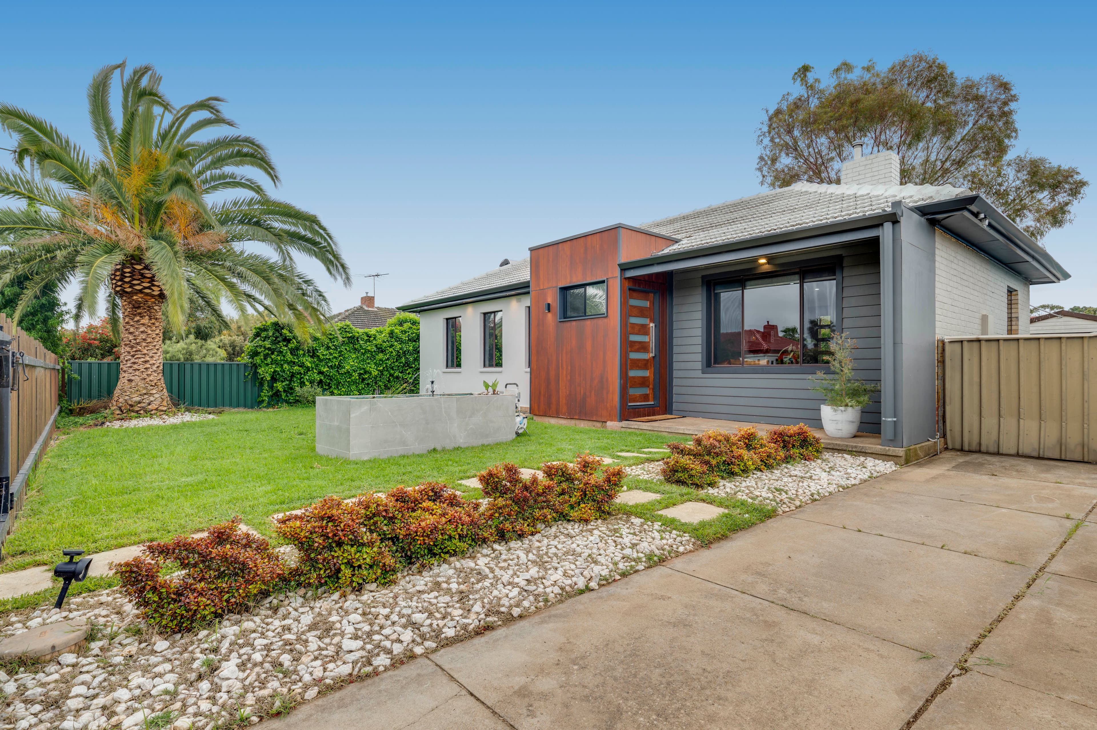 13 Longleat Road, Elizabeth Vale SA 5112, Elizabeth Vale - Thumbnail 2