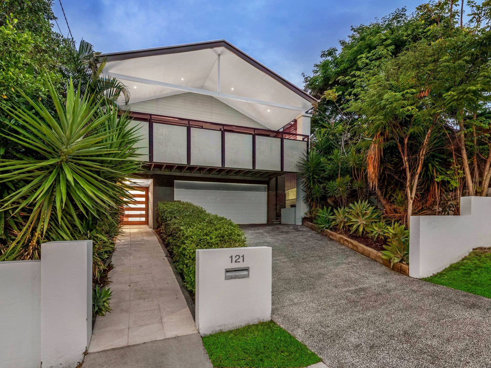 121 Martha Street, Camp Hill QLD 4152, Camp Hill - Thumbnail 2