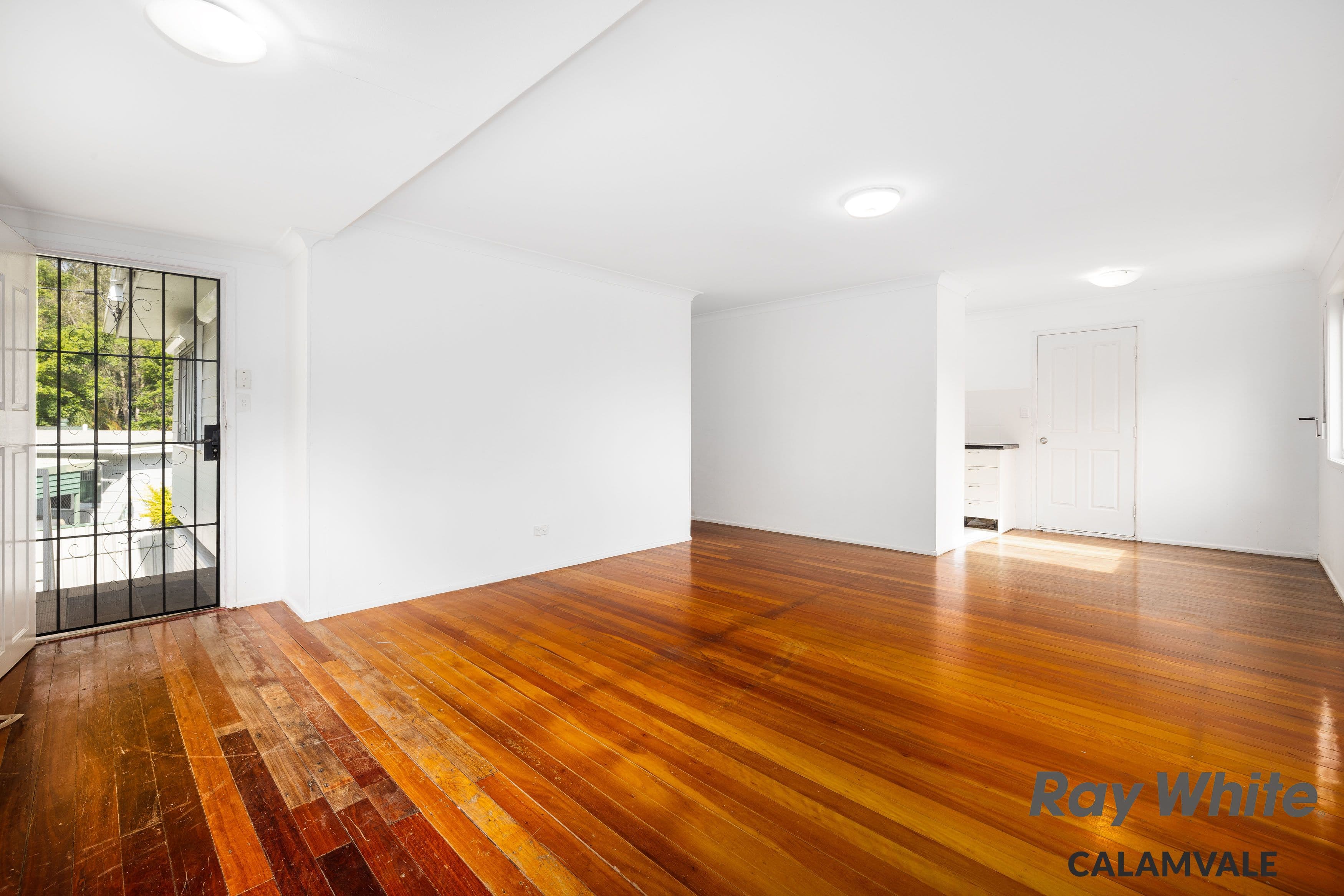 5 Dubhe Court, Kingston QLD 4114, Kingston - Thumbnail 3