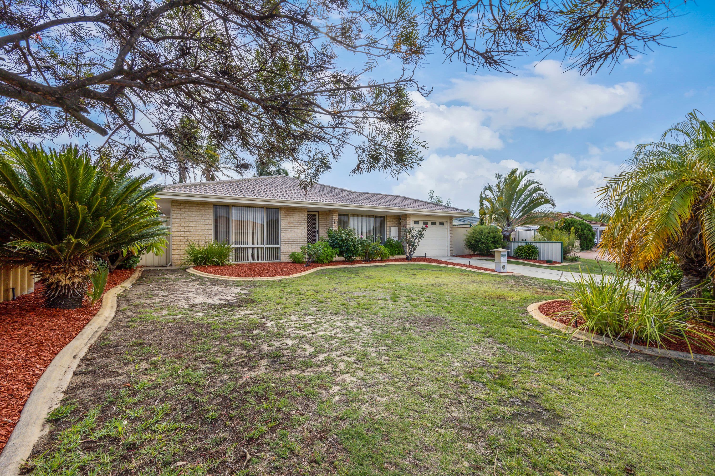 17 Yandal Crescent, Ballajura WA 6066, Ballajura - Thumbnail 3