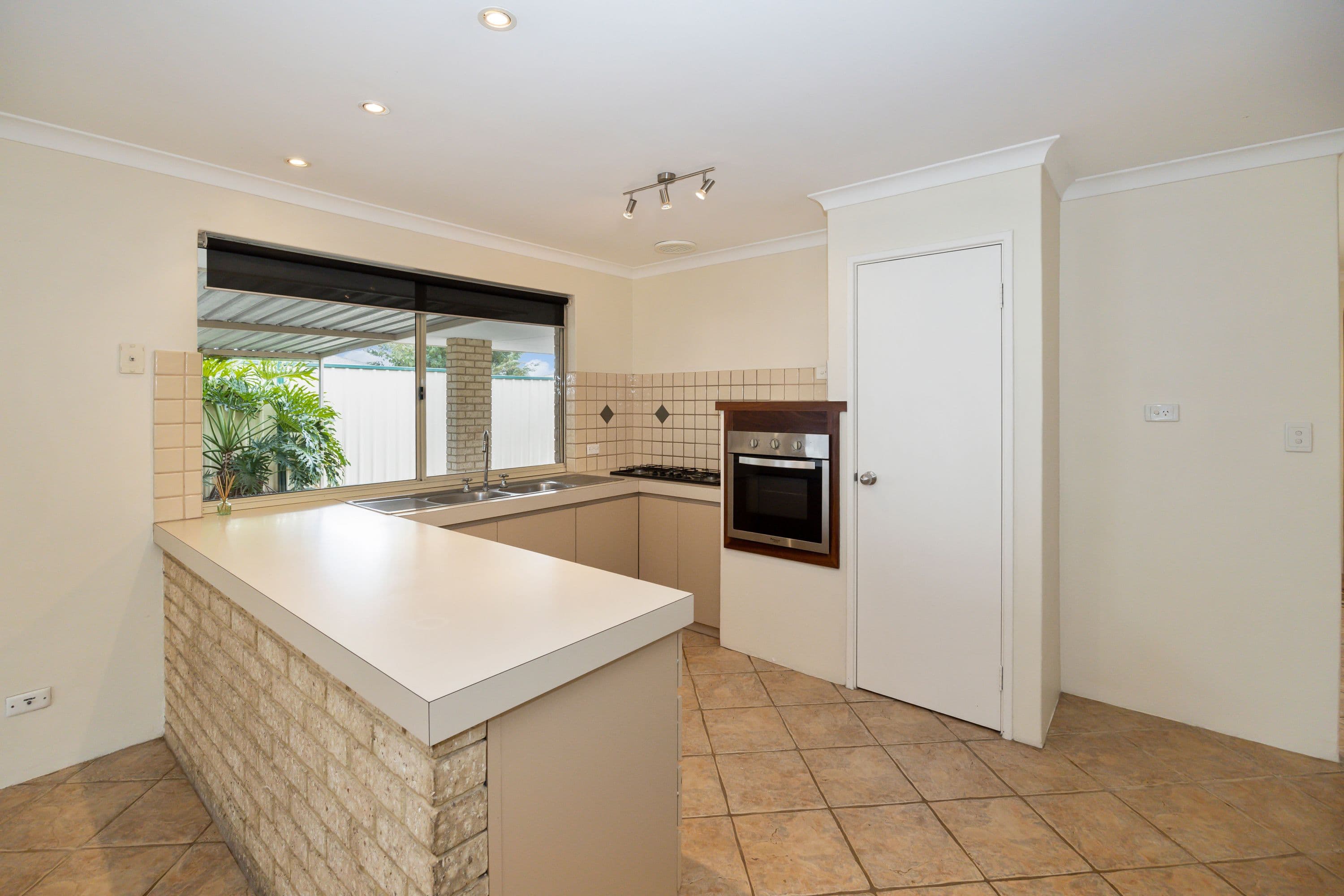 17 Yandal Crescent, Ballajura WA 6066, Ballajura - Thumbnail 7