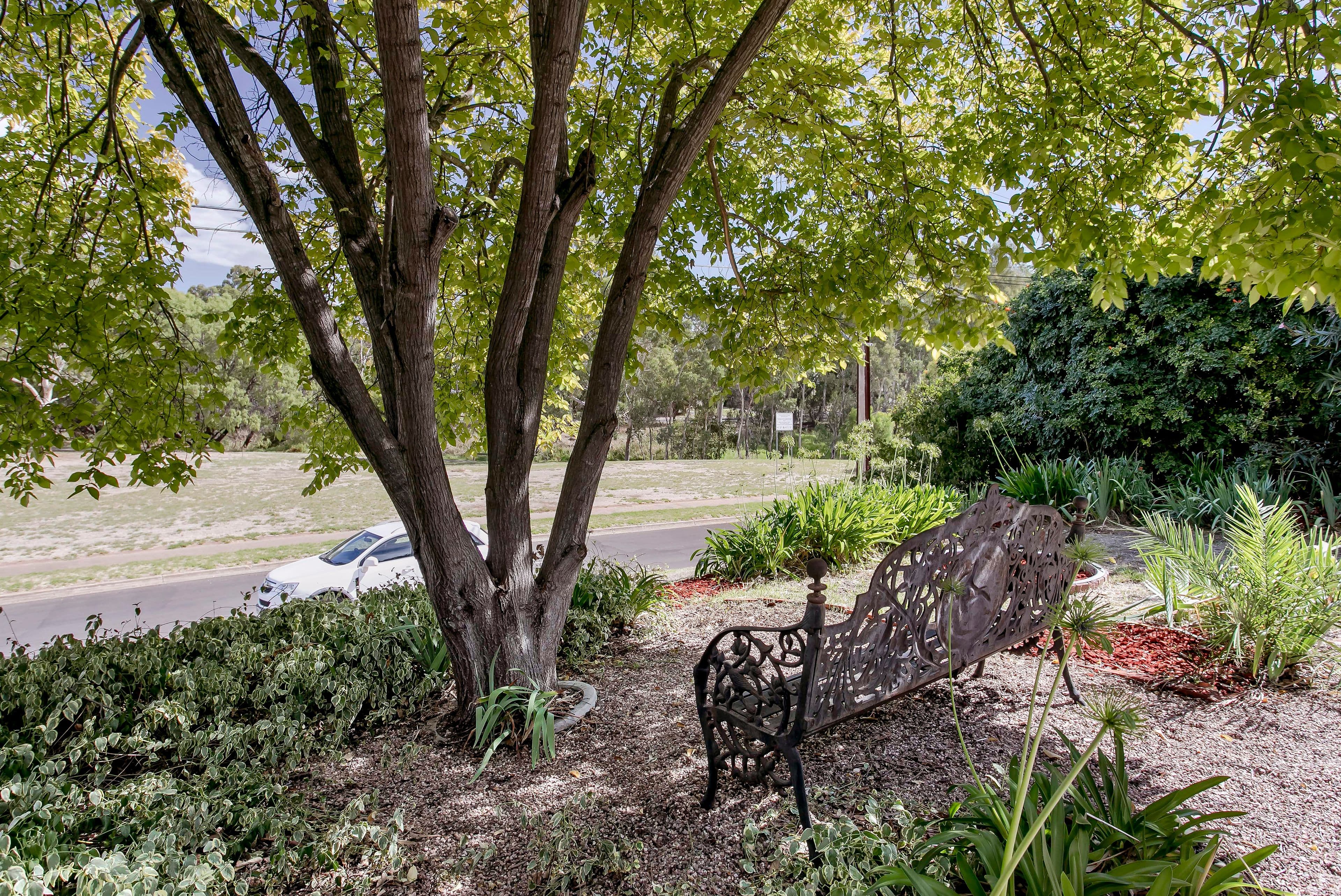124 Brougham Drive, Valley View SA 5093, Valley View - Thumbnail 3