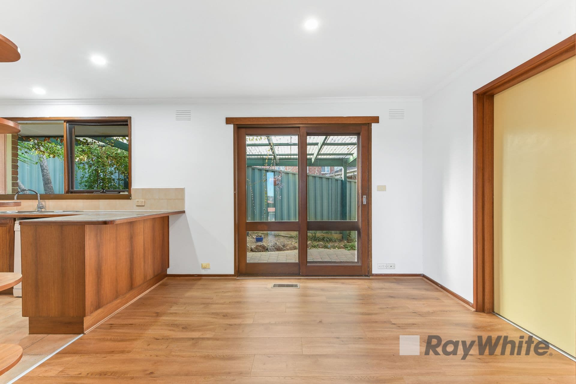 10 John Edgcumbe Way, Endeavour Hills VIC 3802, Endeavour Hills - Thumbnail 6