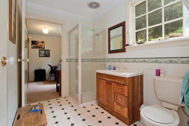19 Railway Avenue, UPPER FERNTREE GULLY VIC 3156, Upper Ferntree Gully - Thumbnail 3