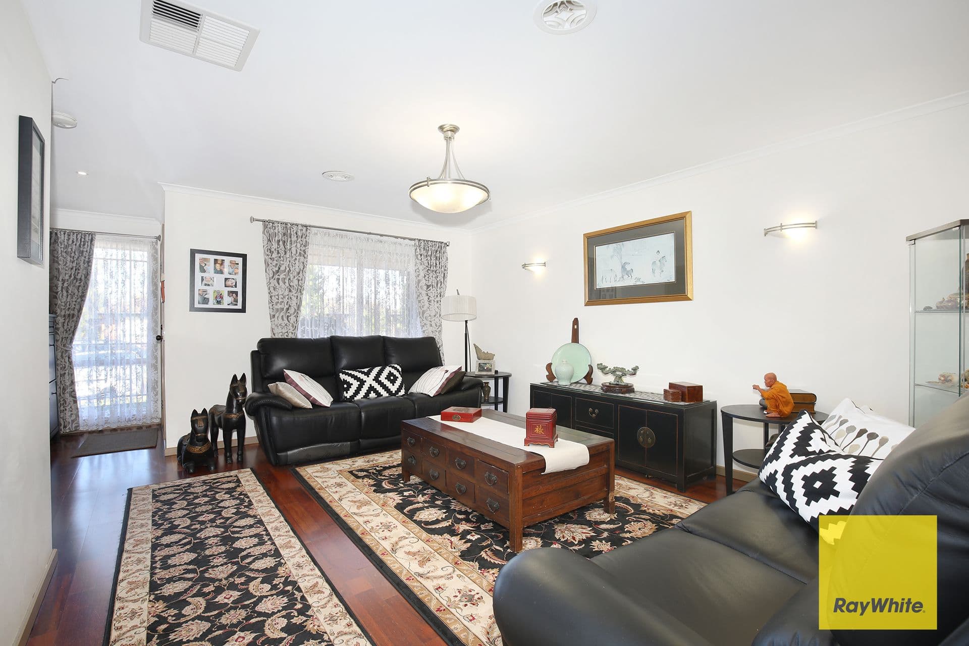 9 Sandleford Way, Point Cook VIC 3030, Point Cook - Thumbnail 2