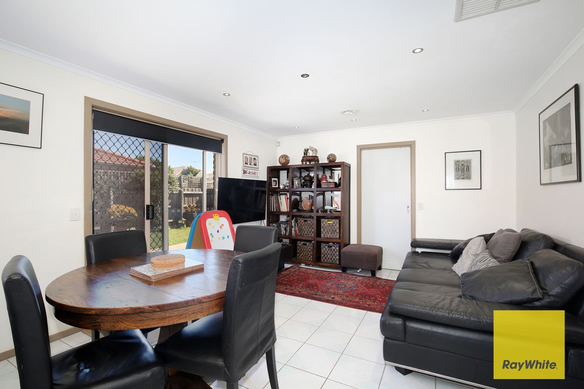 9 Sandleford Way, Point Cook VIC 3030, Point Cook - Thumbnail 5