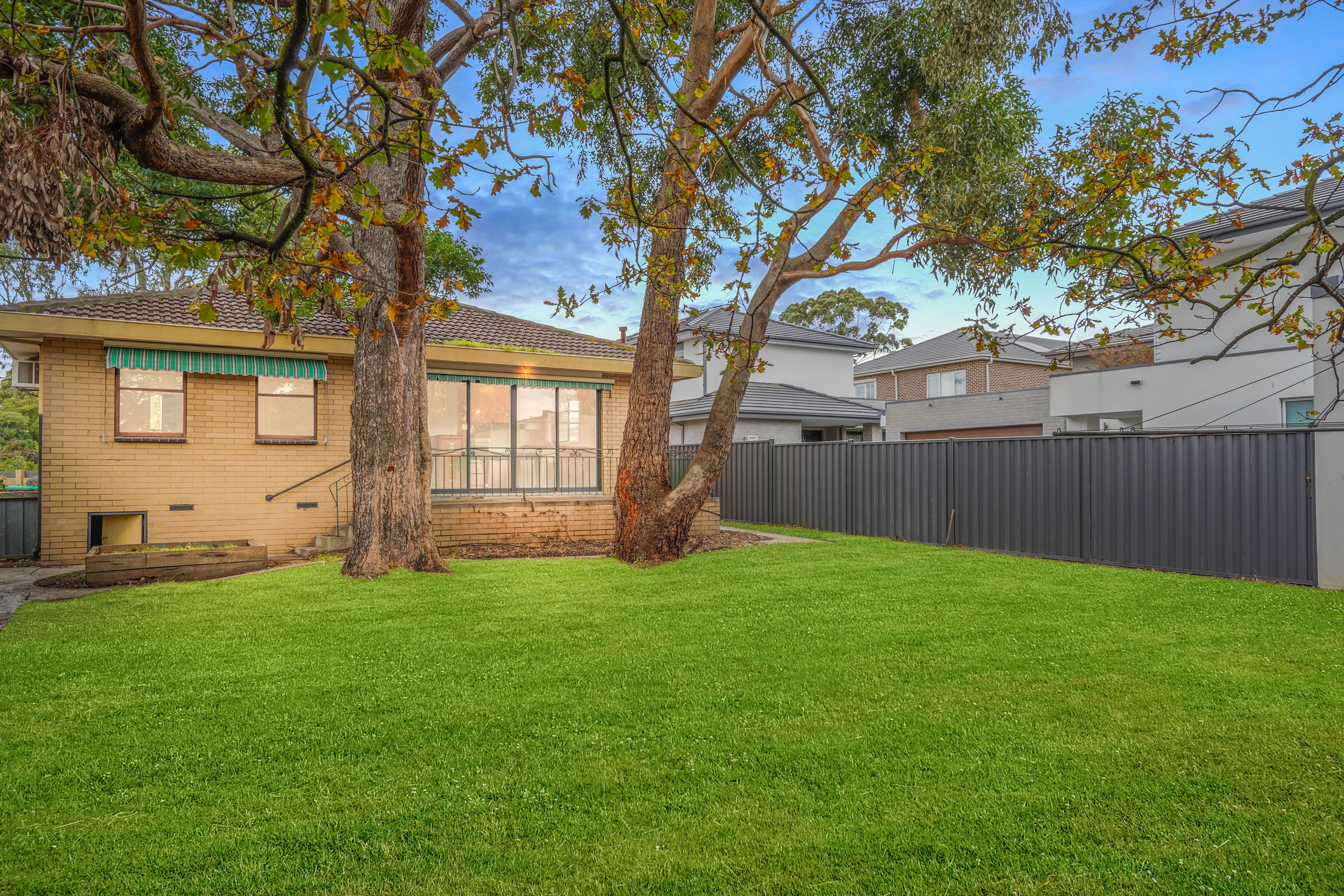 24 Avondale Grove, Mount Waverley VIC 3149, Mount Waverley - Thumbnail 3