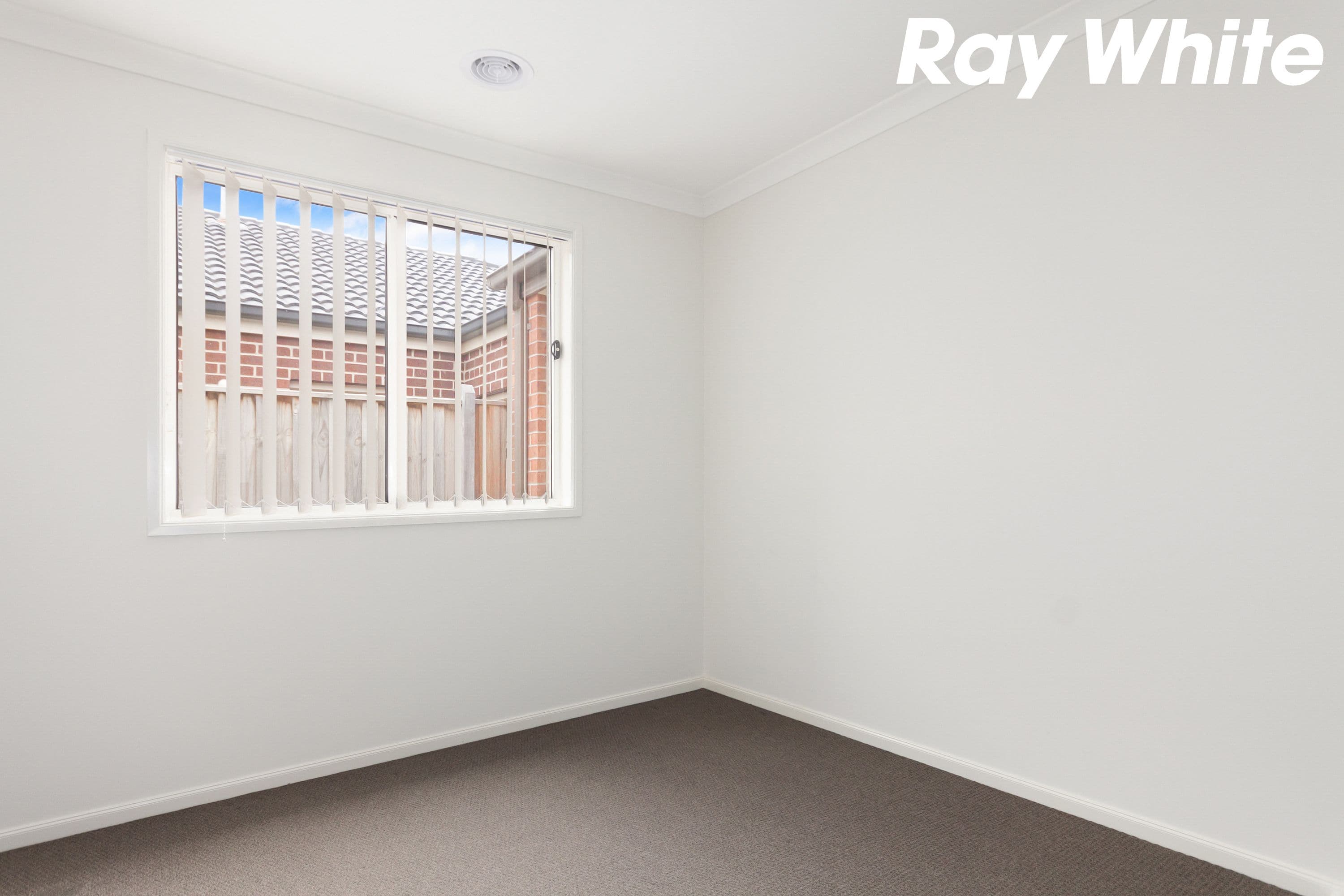 21 Clarendon Street, Pakenham VIC 3810, Pakenham - Thumbnail 5
