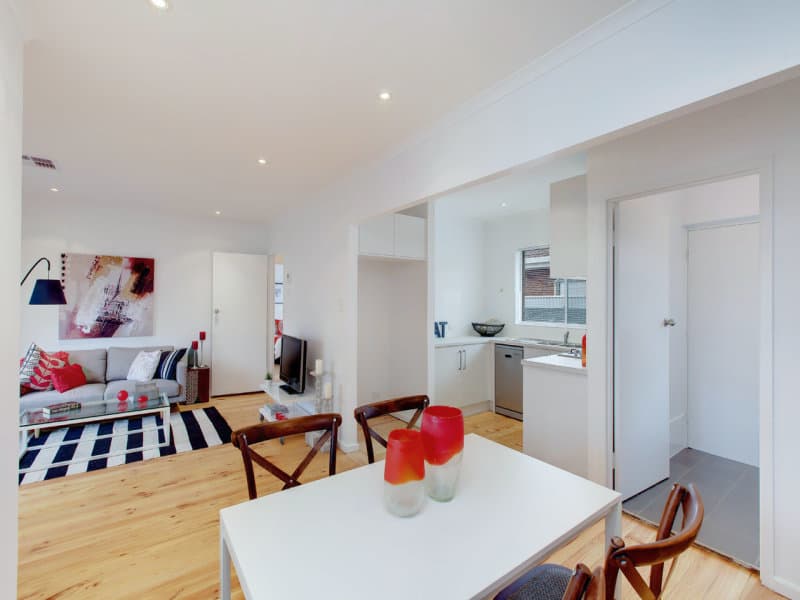 4/19 Caroona Avenue, Hove - Image 1