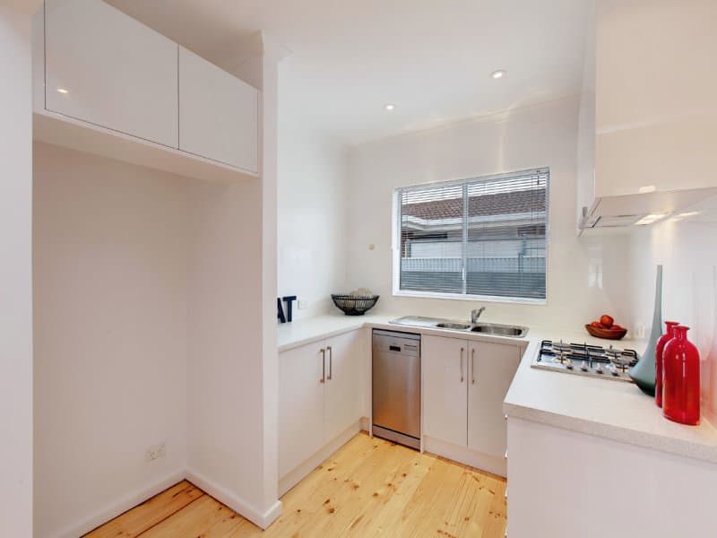 4/19 Caroona Avenue, Hove - Thumbnail 2