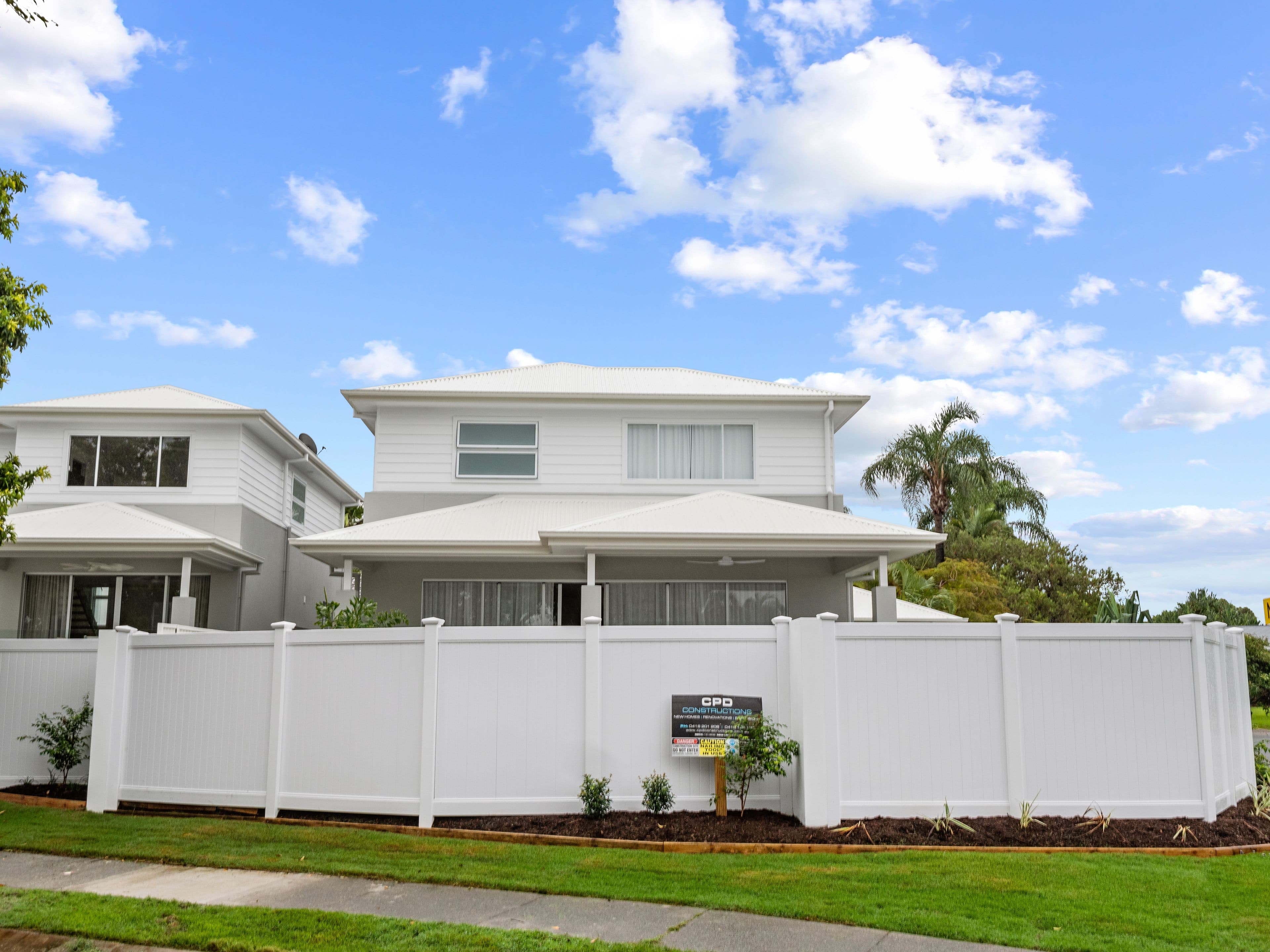 33 Auk Avenue, Burleigh Waters QLD 4220, Burleigh Waters - Image 1