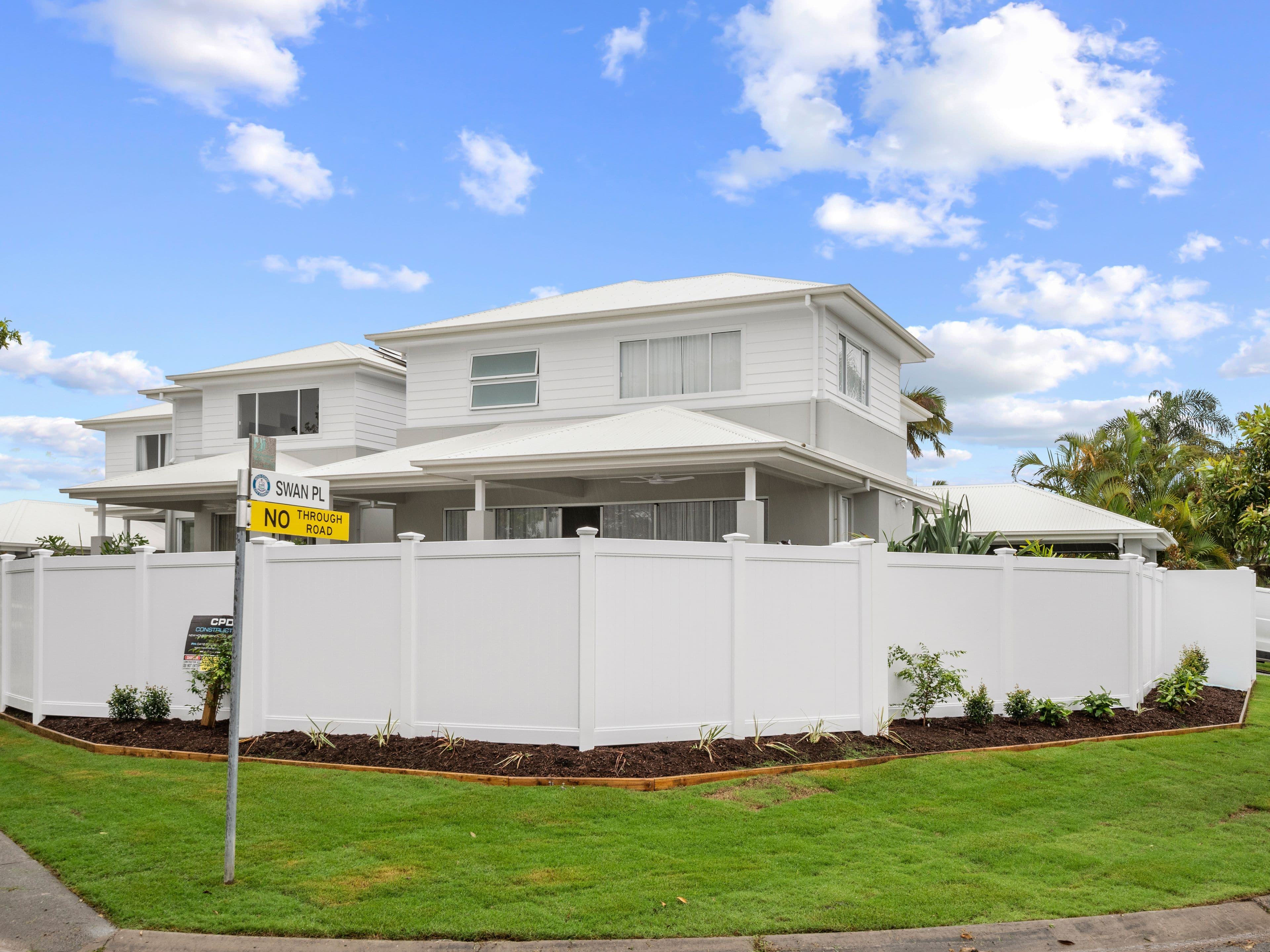 33 Auk Avenue, Burleigh Waters QLD 4220, Burleigh Waters - Thumbnail 2