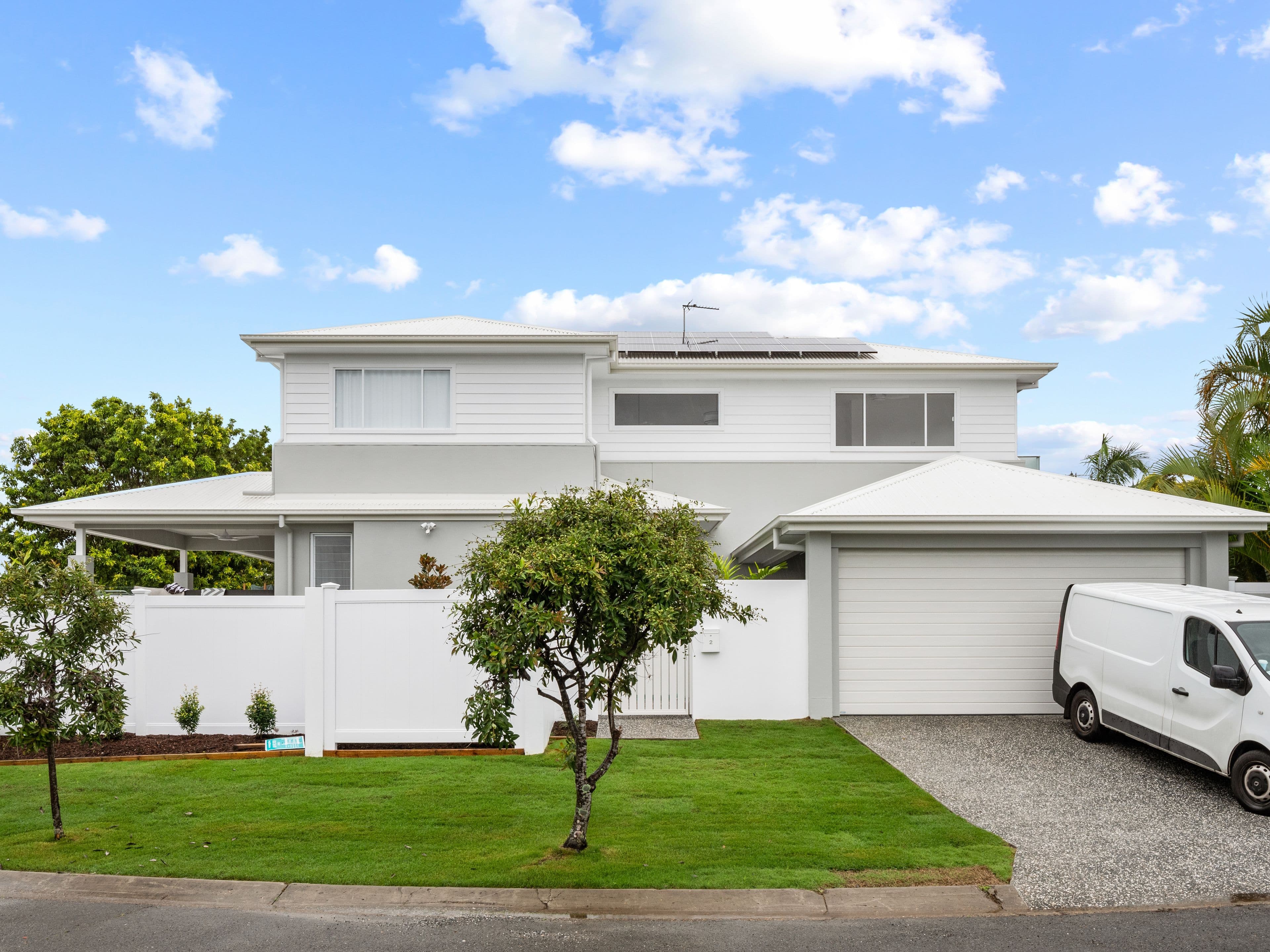 33 Auk Avenue, Burleigh Waters QLD 4220, Burleigh Waters - Thumbnail 3