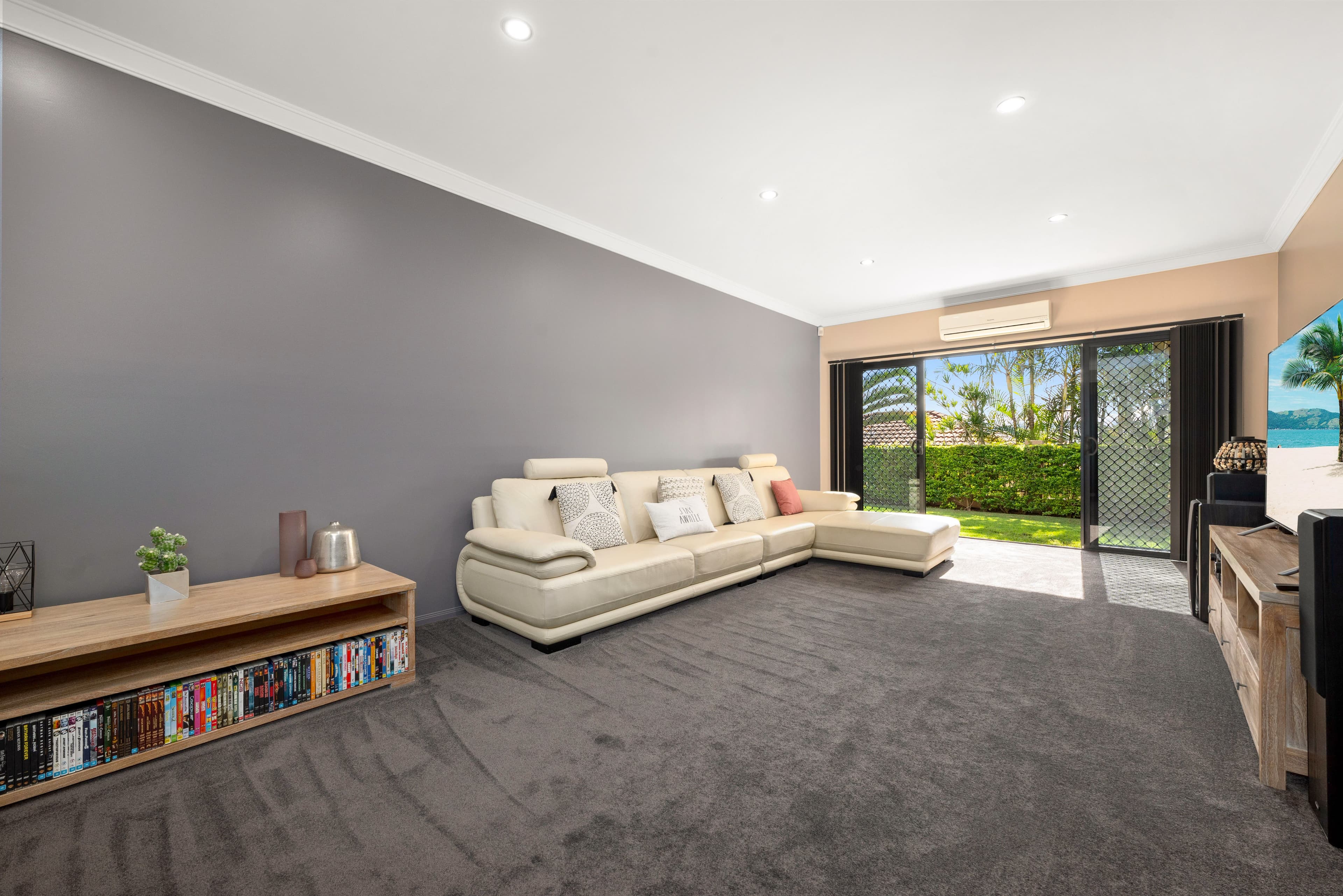 20 Conifer Street, Carindale QLD 4152, Carindale - Thumbnail 2