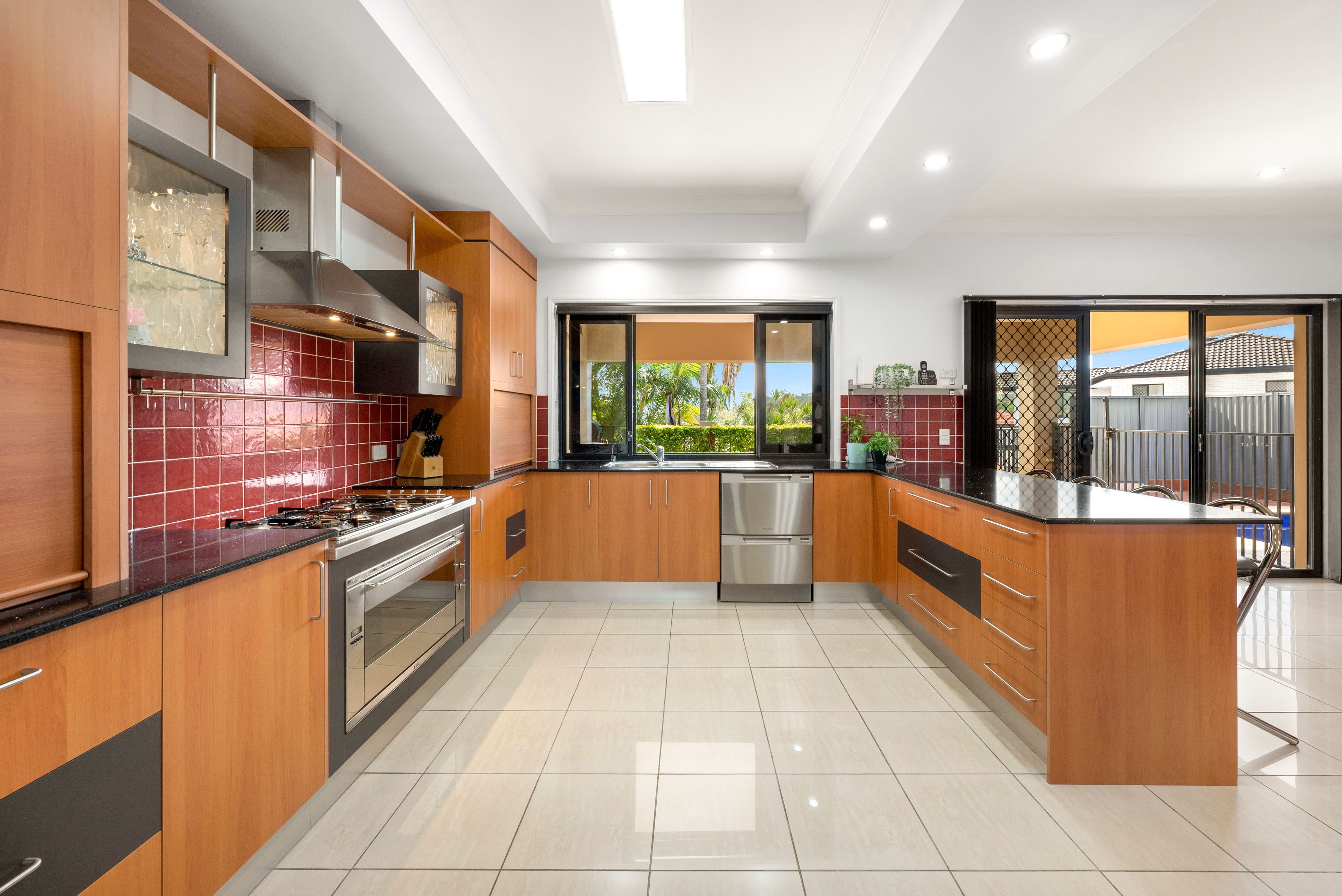 20 Conifer Street, Carindale QLD 4152, Carindale - Thumbnail 3