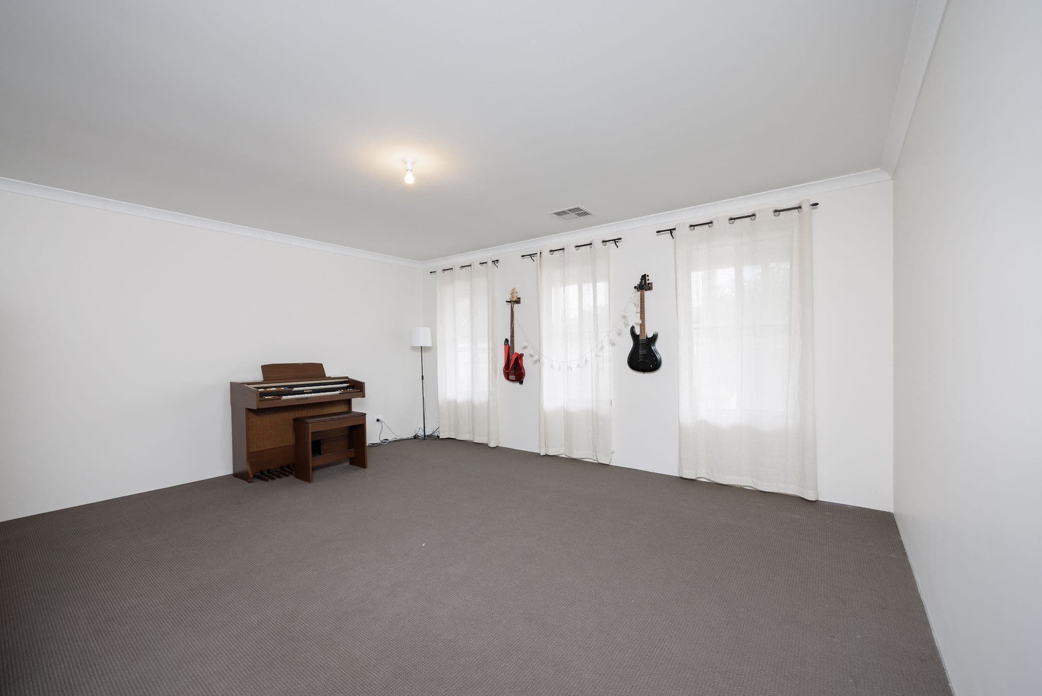 37 Arlunya Avenue, Belmont WA 6104, Belmont - Thumbnail 7