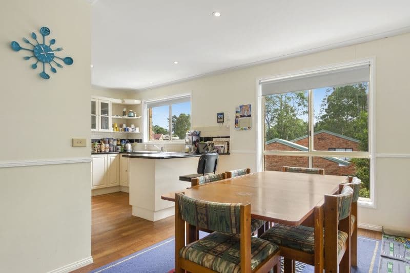 16 Karoola Crescent, Surfside - Thumbnail 3
