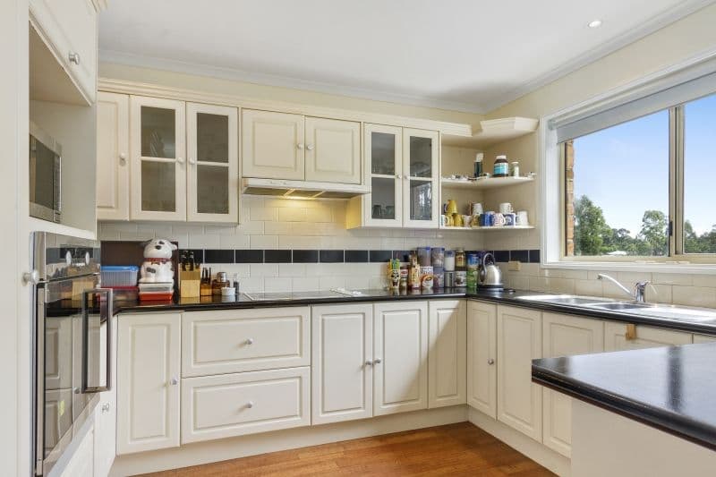 16 Karoola Crescent, Surfside - Thumbnail 4
