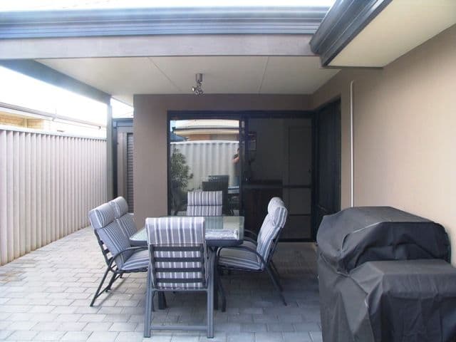 17 Carlton Loop, CANNING VALE WA 6155, Canning Vale - Thumbnail 4