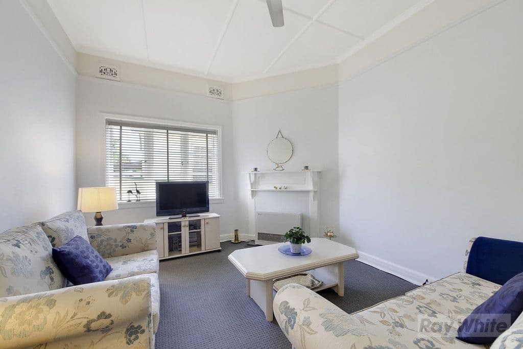 34 Sloane Street, Goulburn NSW 2580, Goulburn - Thumbnail 2