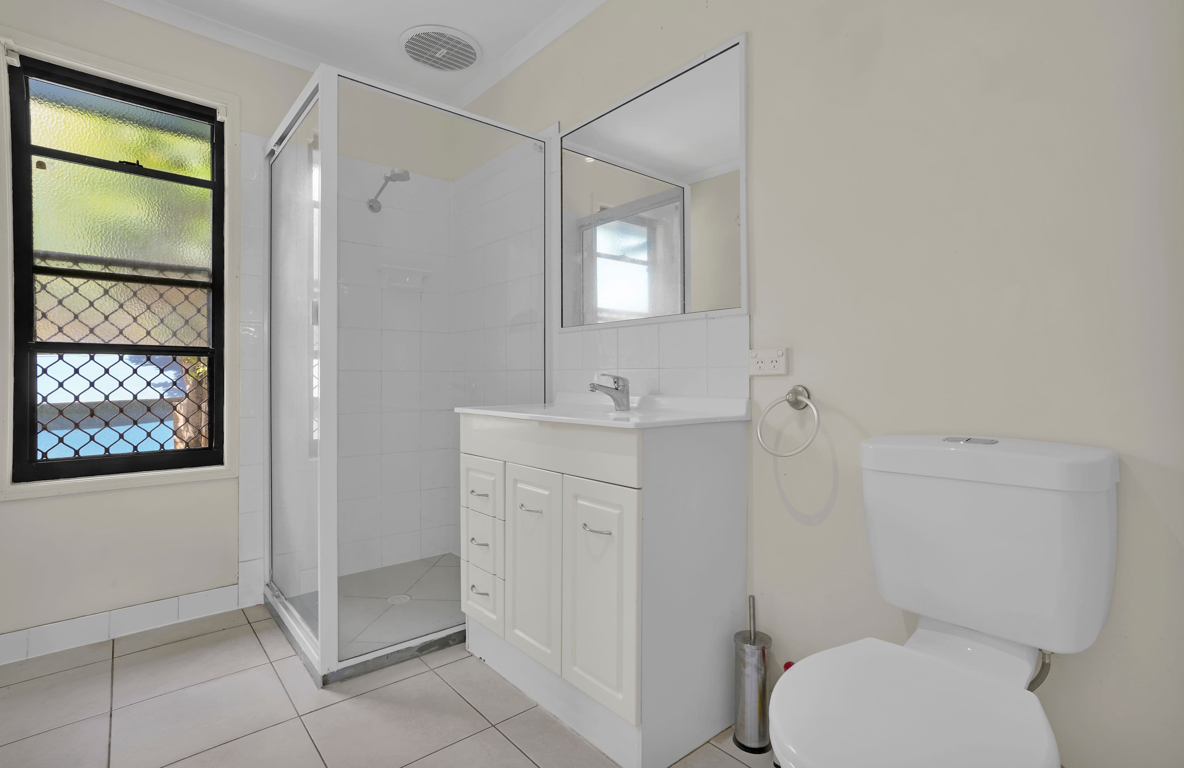 19 Flounder Crescent, Toolooa QLD 4680, Toolooa - Thumbnail 8