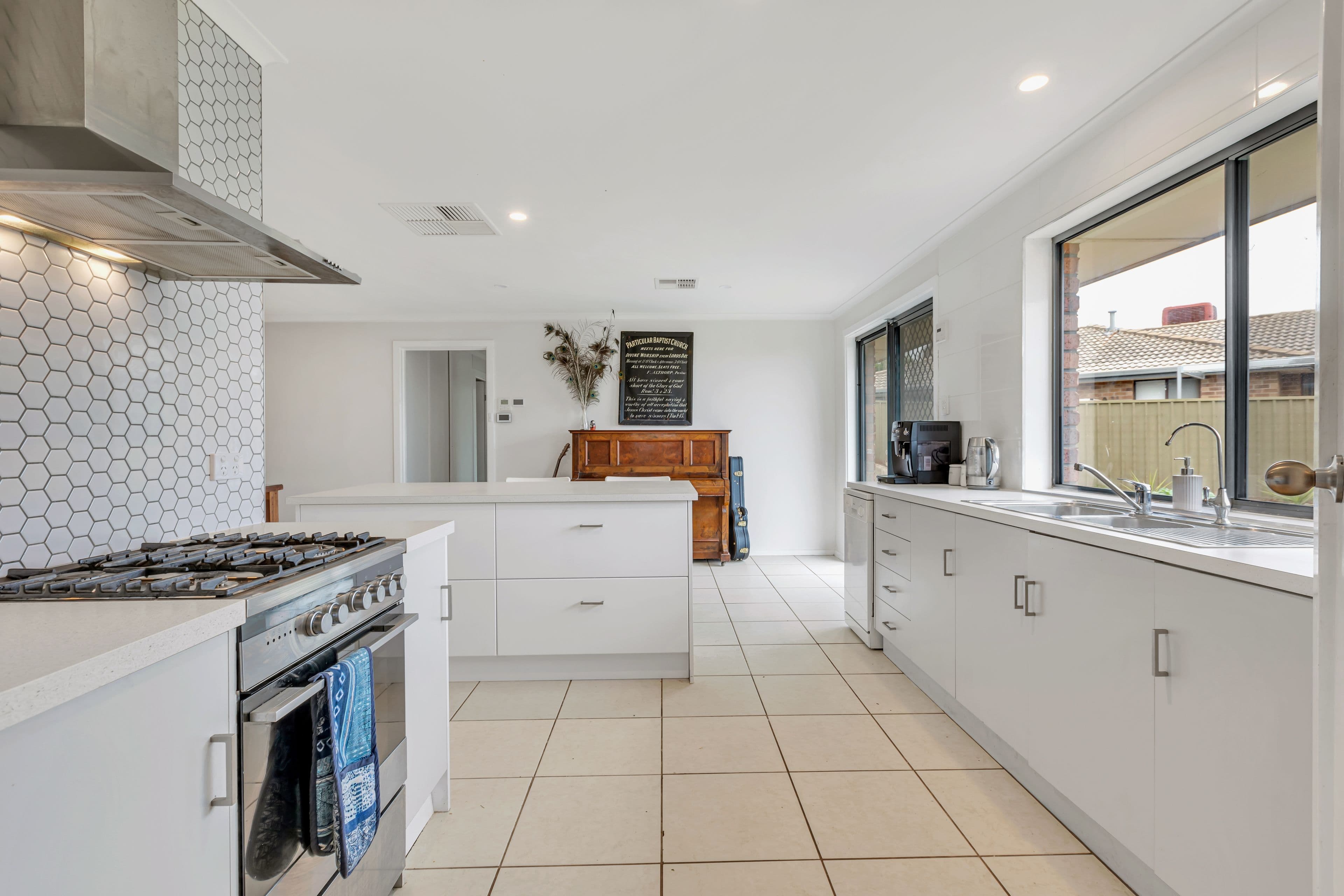 8 Normanton Court, Craigmore SA 5114, Craigmore - Thumbnail 3