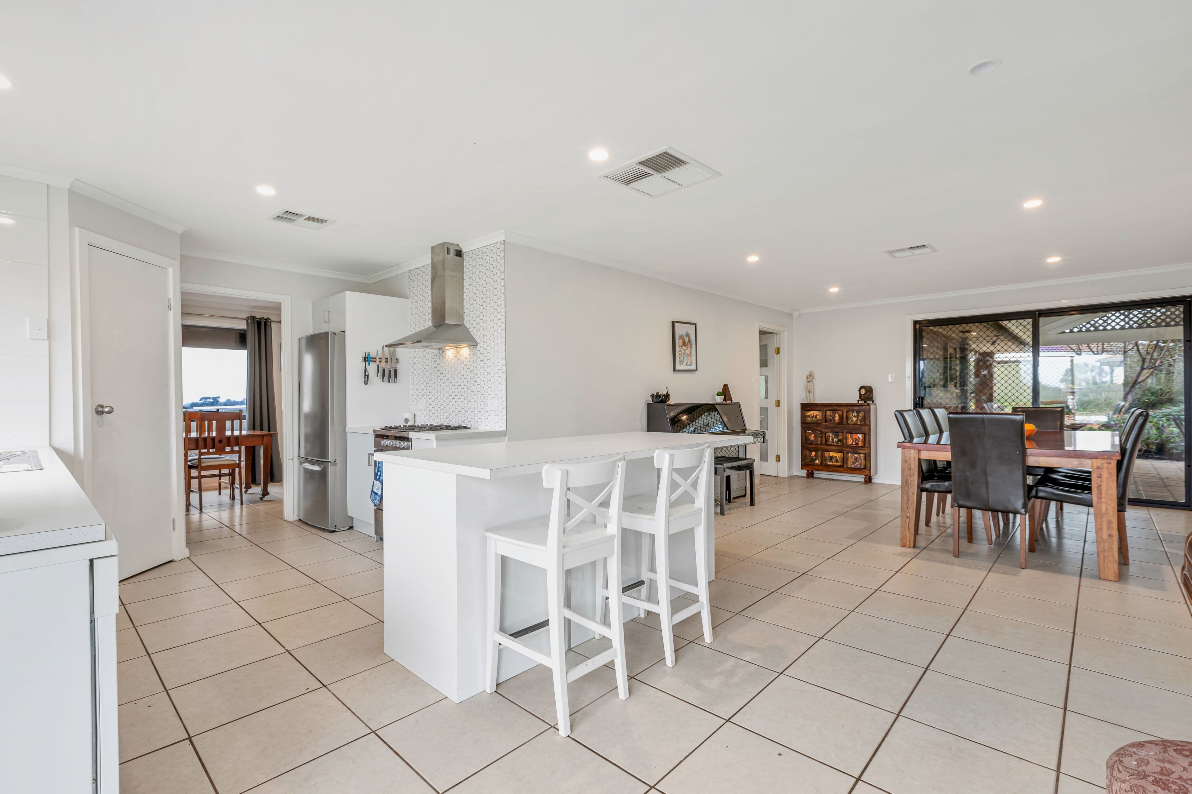 8 Normanton Court, Craigmore SA 5114, Craigmore - Thumbnail 4