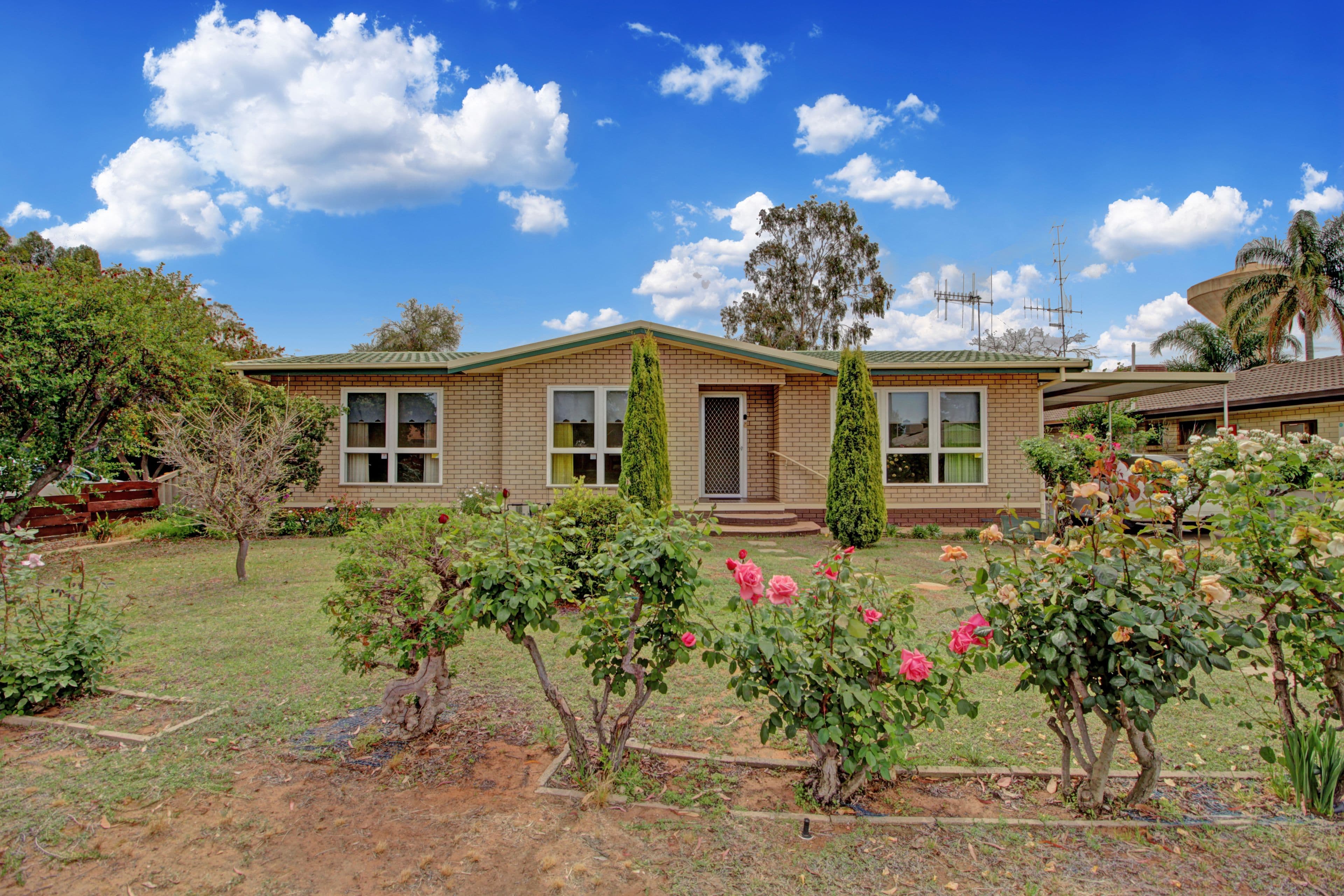 10 Dix Street, Renmark SA 5341, Renmark - Image 1