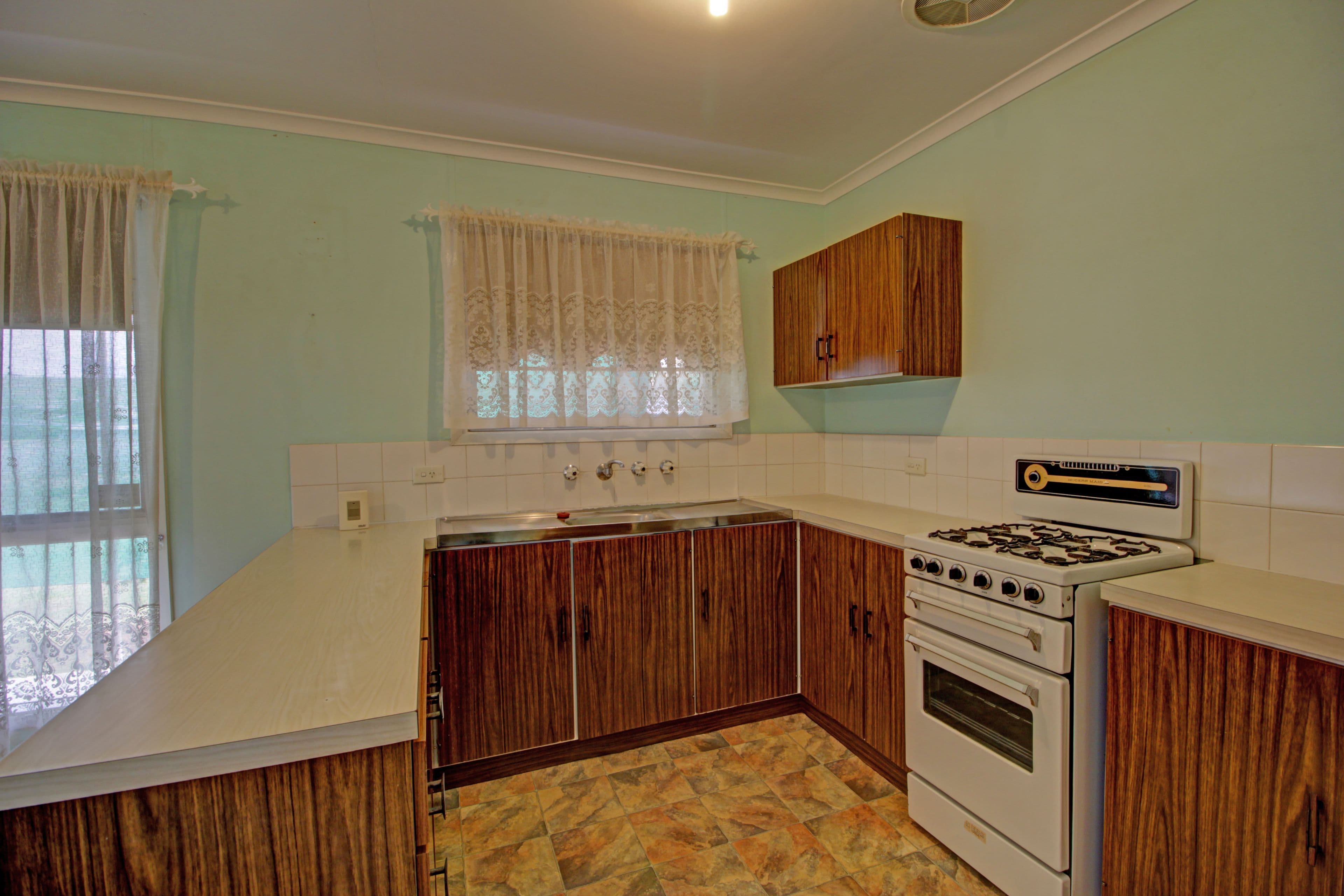 10 Dix Street, Renmark SA 5341, Renmark - Thumbnail 2
