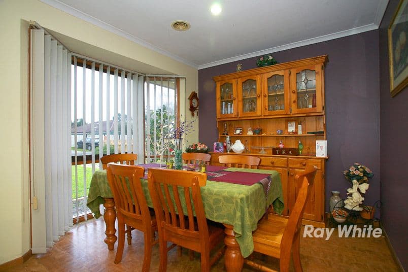 9 Hoop Pine Court, CRANBOURNE NORTH VIC 3977, Cranbourne North - Thumbnail 5