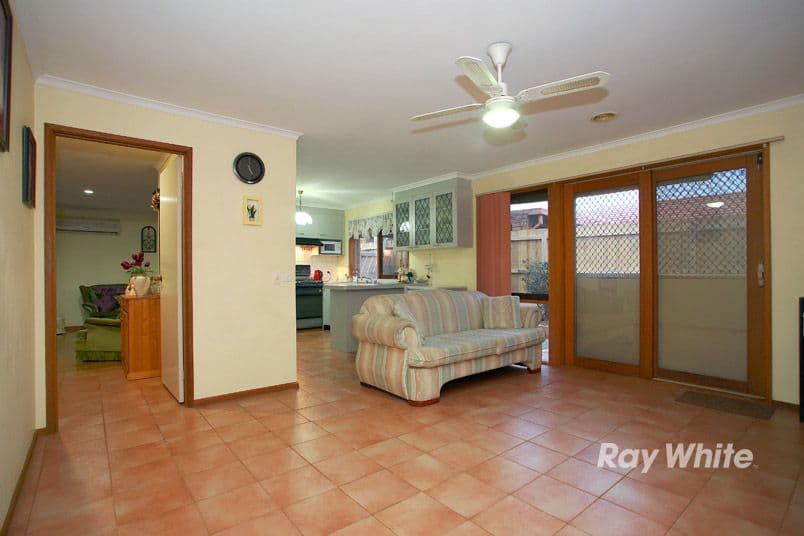 9 Hoop Pine Court, CRANBOURNE NORTH VIC 3977, Cranbourne North - Thumbnail 6