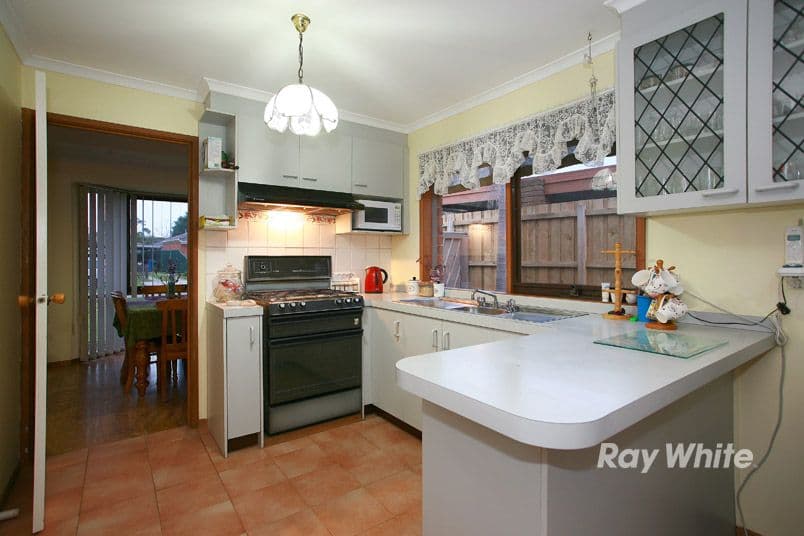 9 Hoop Pine Court, CRANBOURNE NORTH VIC 3977, Cranbourne North - Thumbnail 7