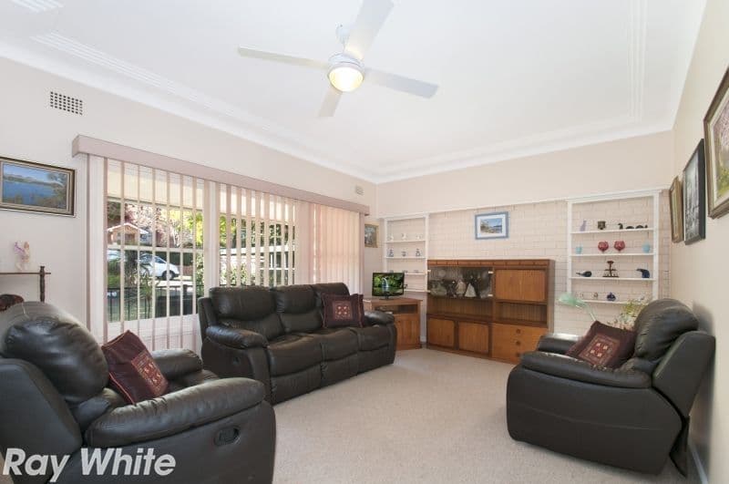 32 Sherwin Avenue, Castle Hill - Thumbnail 2