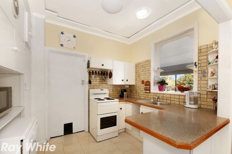 32 Sherwin Avenue, Castle Hill - Thumbnail 3