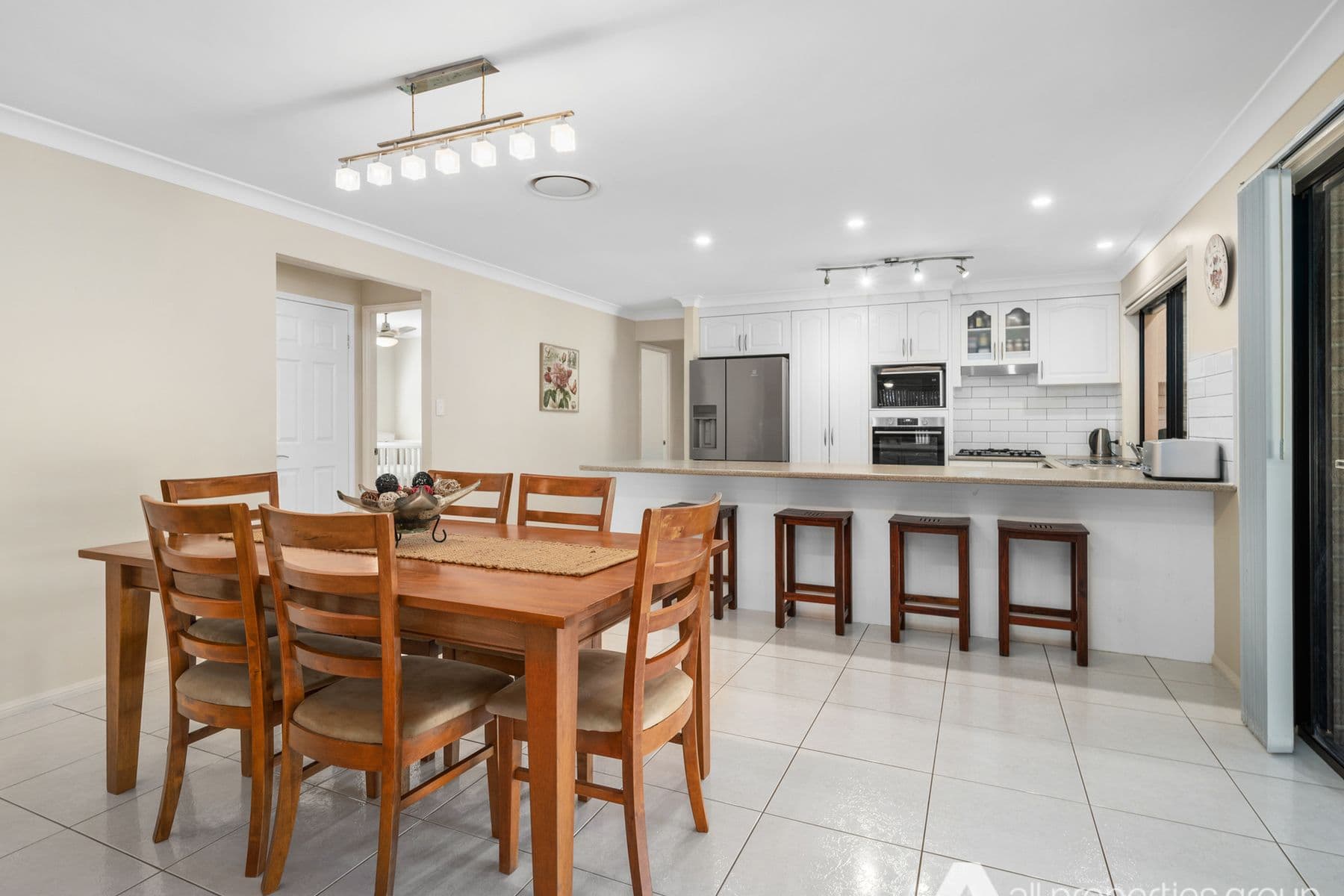 39 Paperbark Crescent, Heathwood QLD 4110, Heathwood - Thumbnail 3